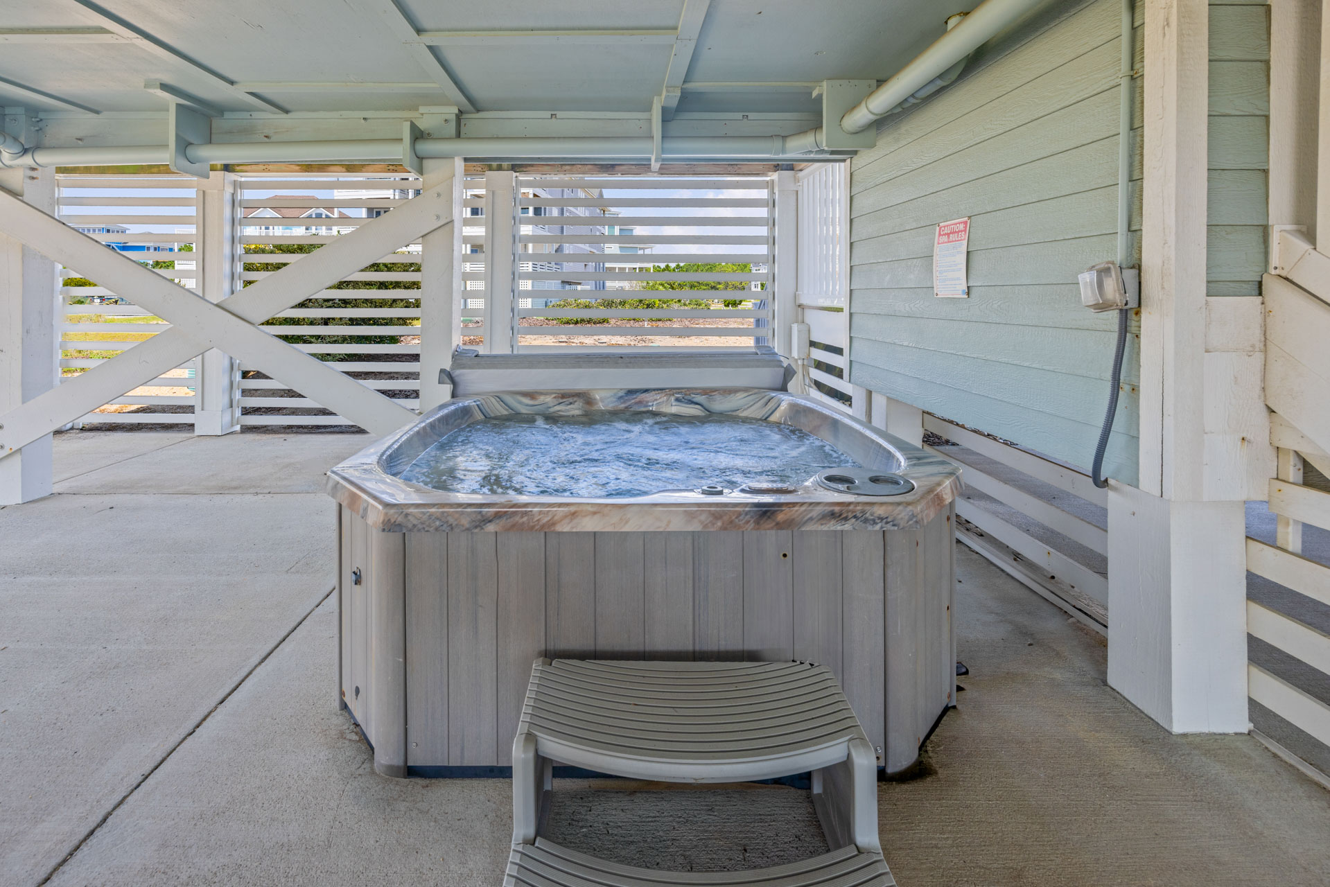 Surf Or Sound Realty 778 Time Out Hot Tub 1