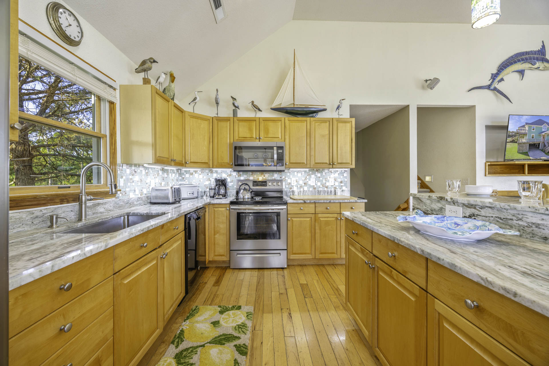 Surf Or Sound Realty 363 Sandy Cheeks Kitchen 4