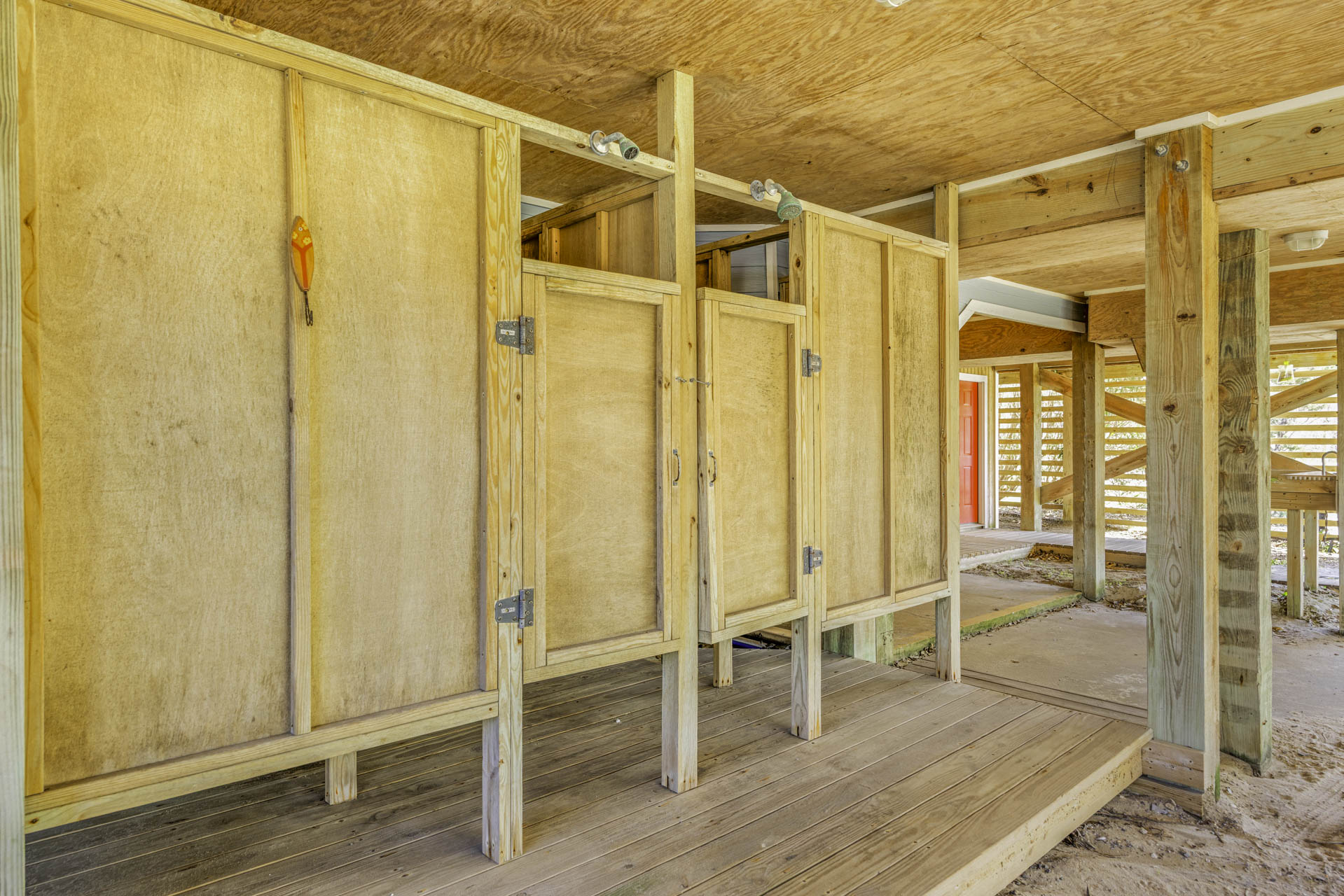 Surf Or Sound Realty 725 Sea Winds Outdoor Shower