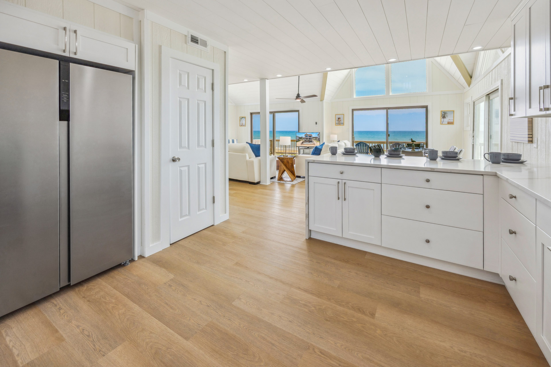 Surf Or Sound Realty 1214 Dream Gables Kitchen 5