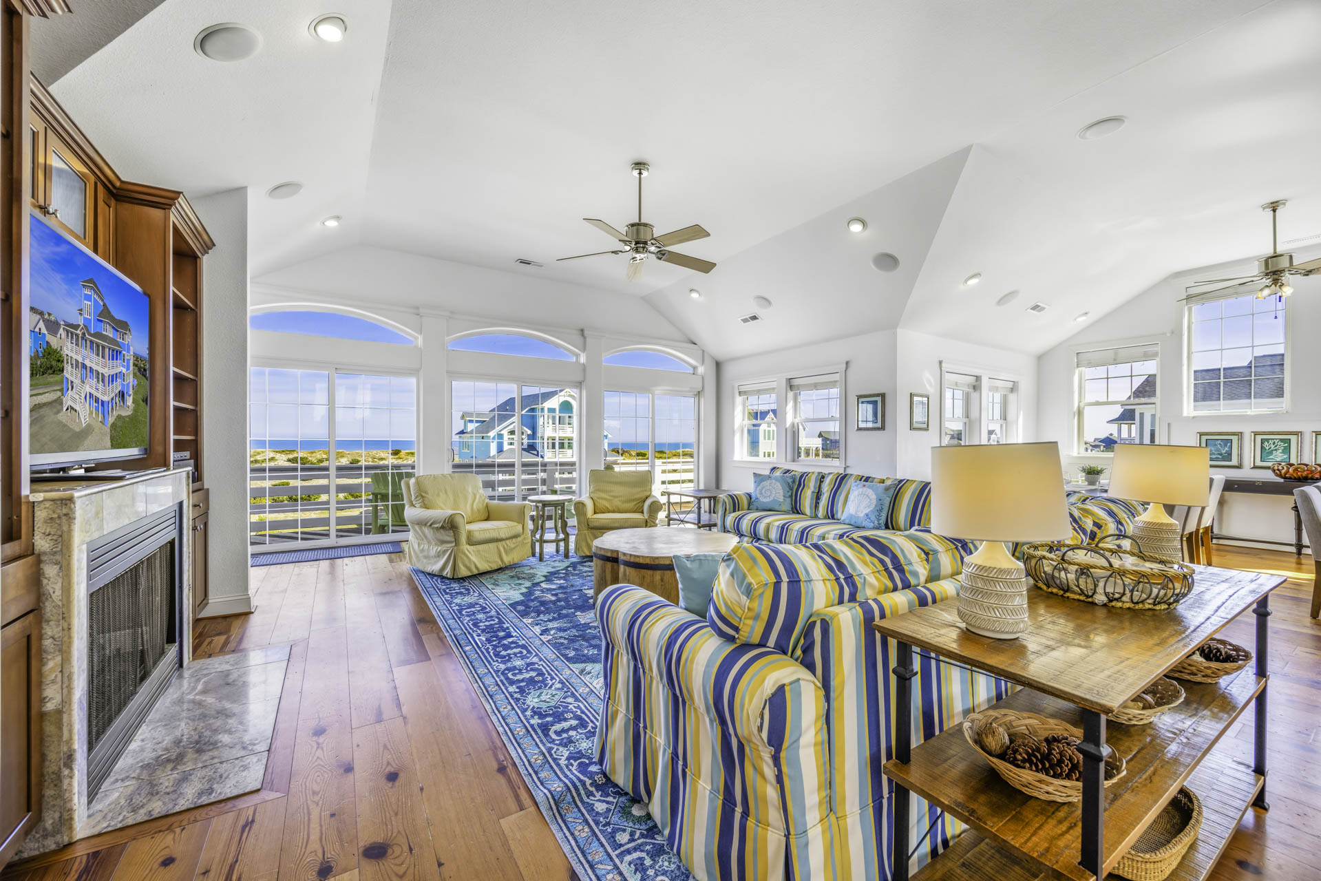 Surf Or Sound Realty 564 High Seas Great Room 1