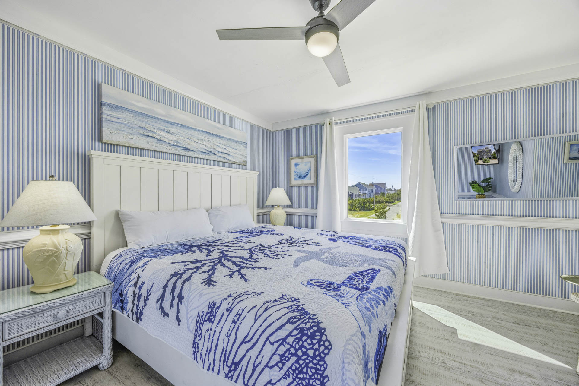 Surf Or Sound Realty 1040 Dolphins Watch Bedroom 2 2