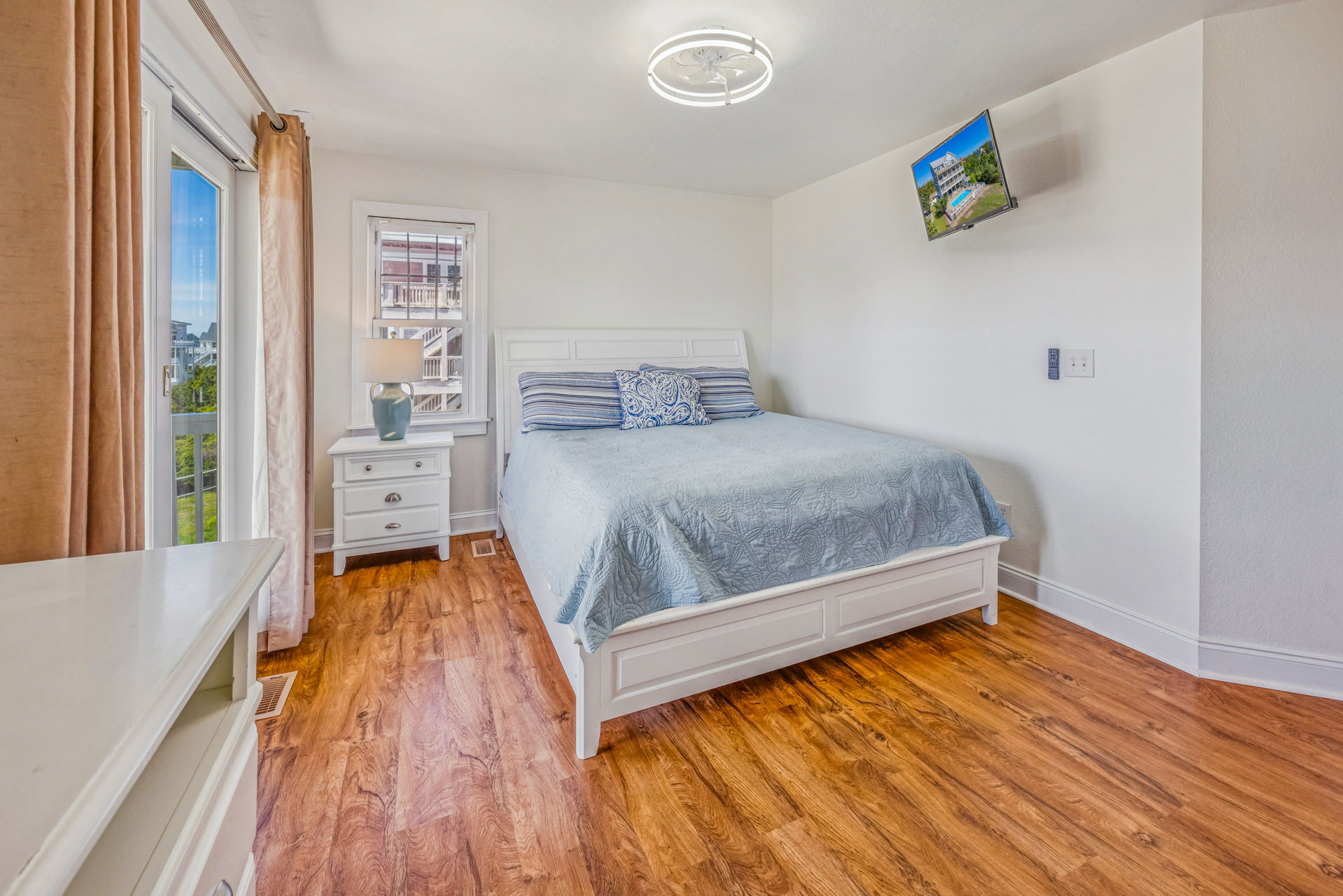 Surf Or Sound Realty 1031 Spittin Kitty Bedroom 3 2