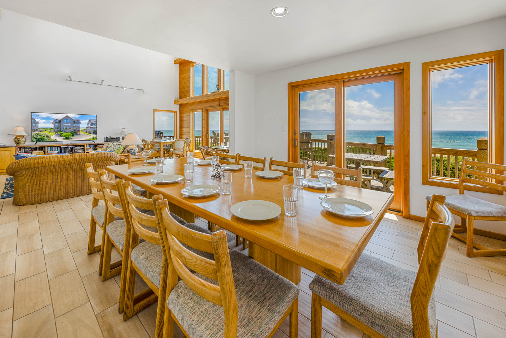 Surf Or Sound Realty 766 Surf's Up Dining Area 8