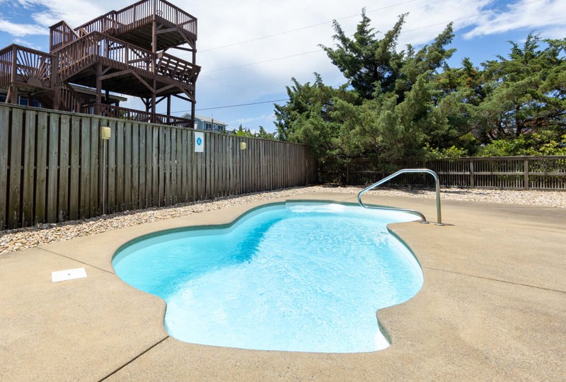 Summer's Wind Salvo 148 Surf or Sound