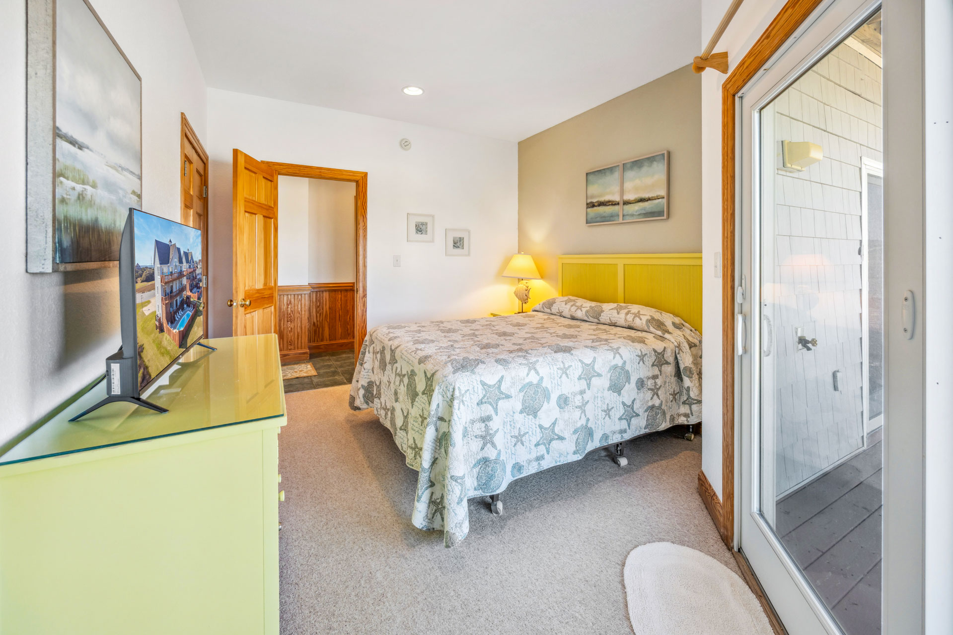 Surf Or Sound Realty 253 Captain Beck's Bedroom 4 2