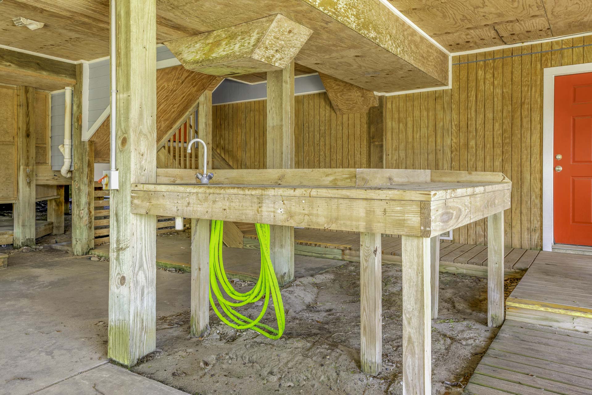 Surf Or Sound Realty 725 Sea Winds Fish Cleaning Station