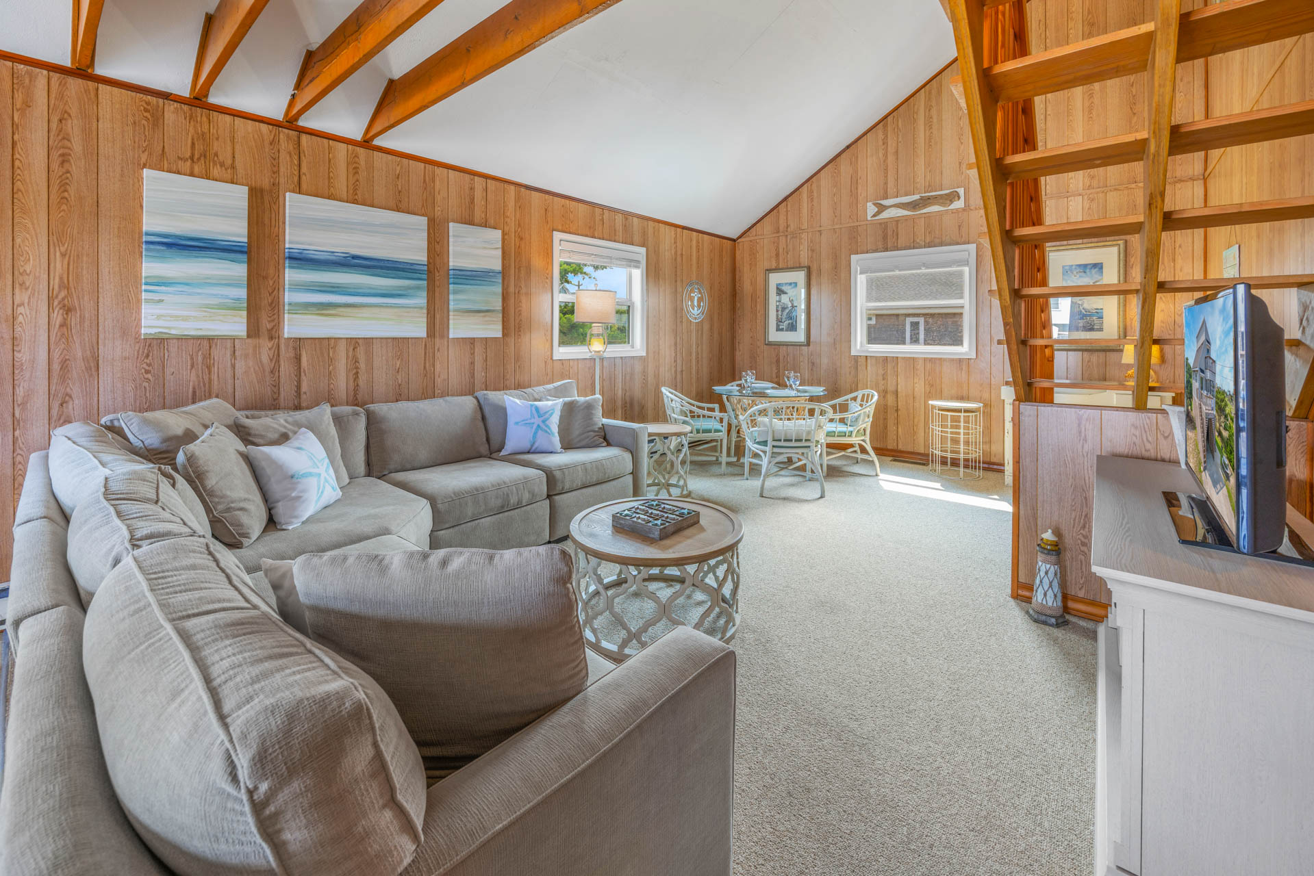 Surf Or Sound Realty 565 Whit's End Great Room 2