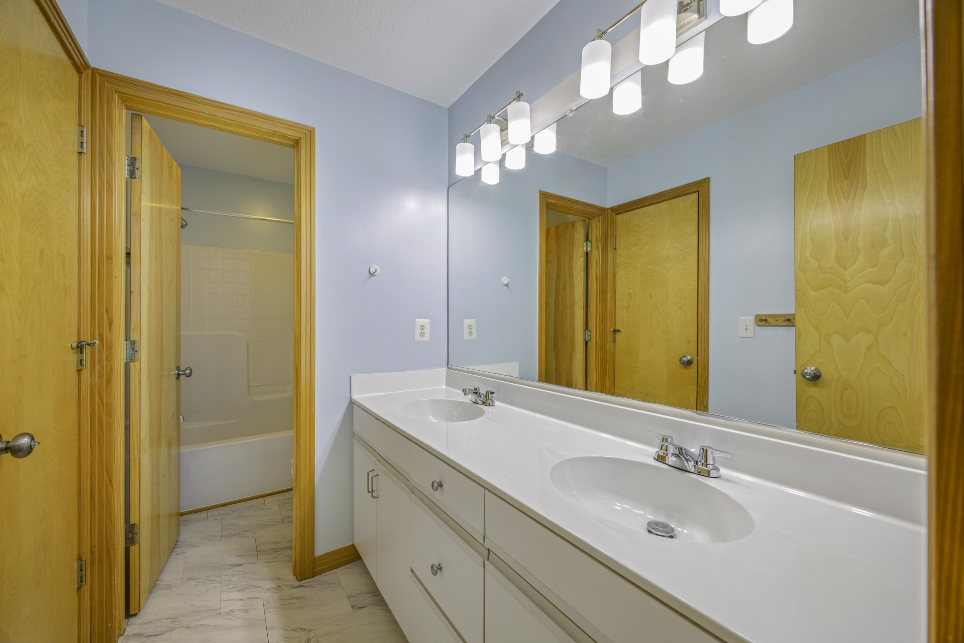 Surf Or Sound Realty 393 Sandfiddler Bedroom 3 1