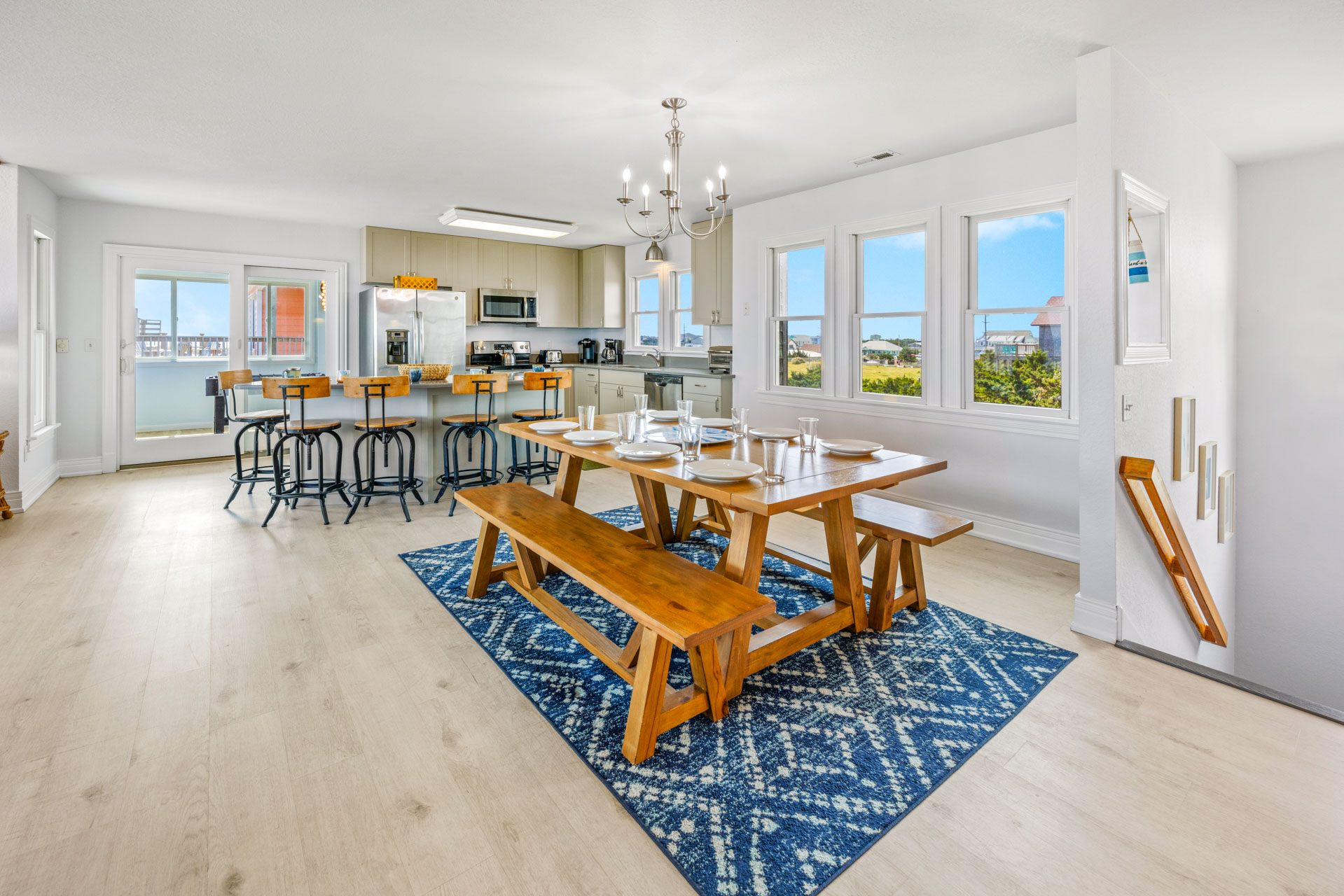 Surf Or Sound Realty 200 Hardalee Dining Area 2