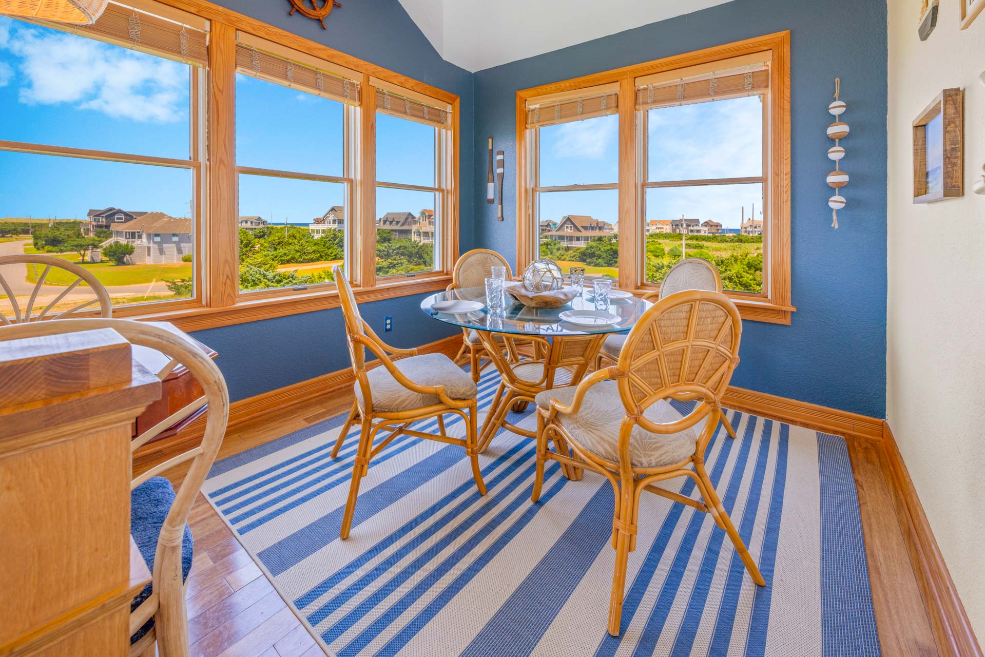 Surf Or Sound Realty 566 La Familia Dining Area 4