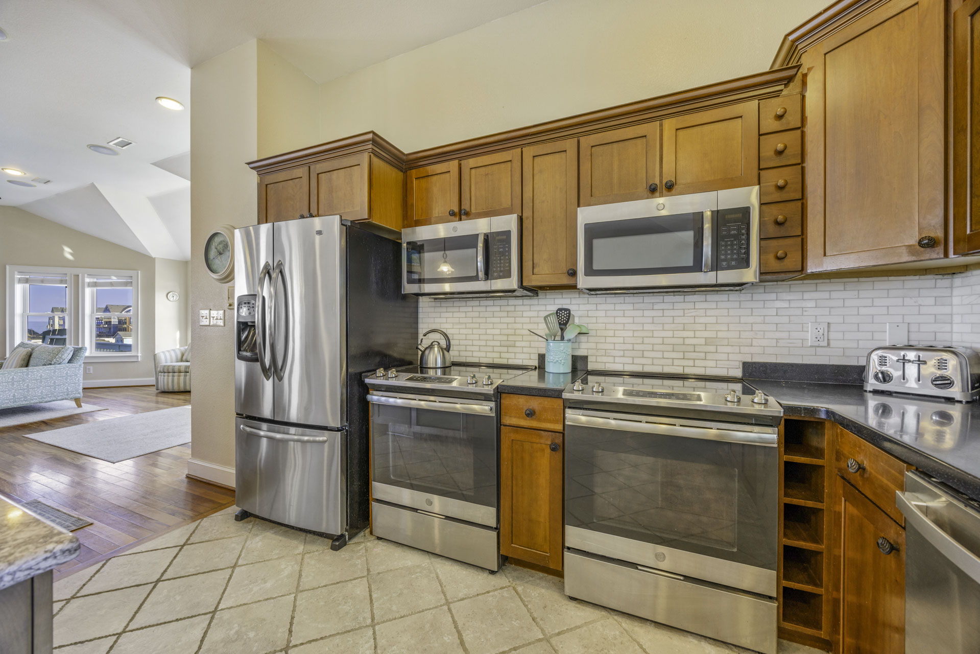 Surf Or Sound Realty 502 Tipsy Turtle Kitchen 9