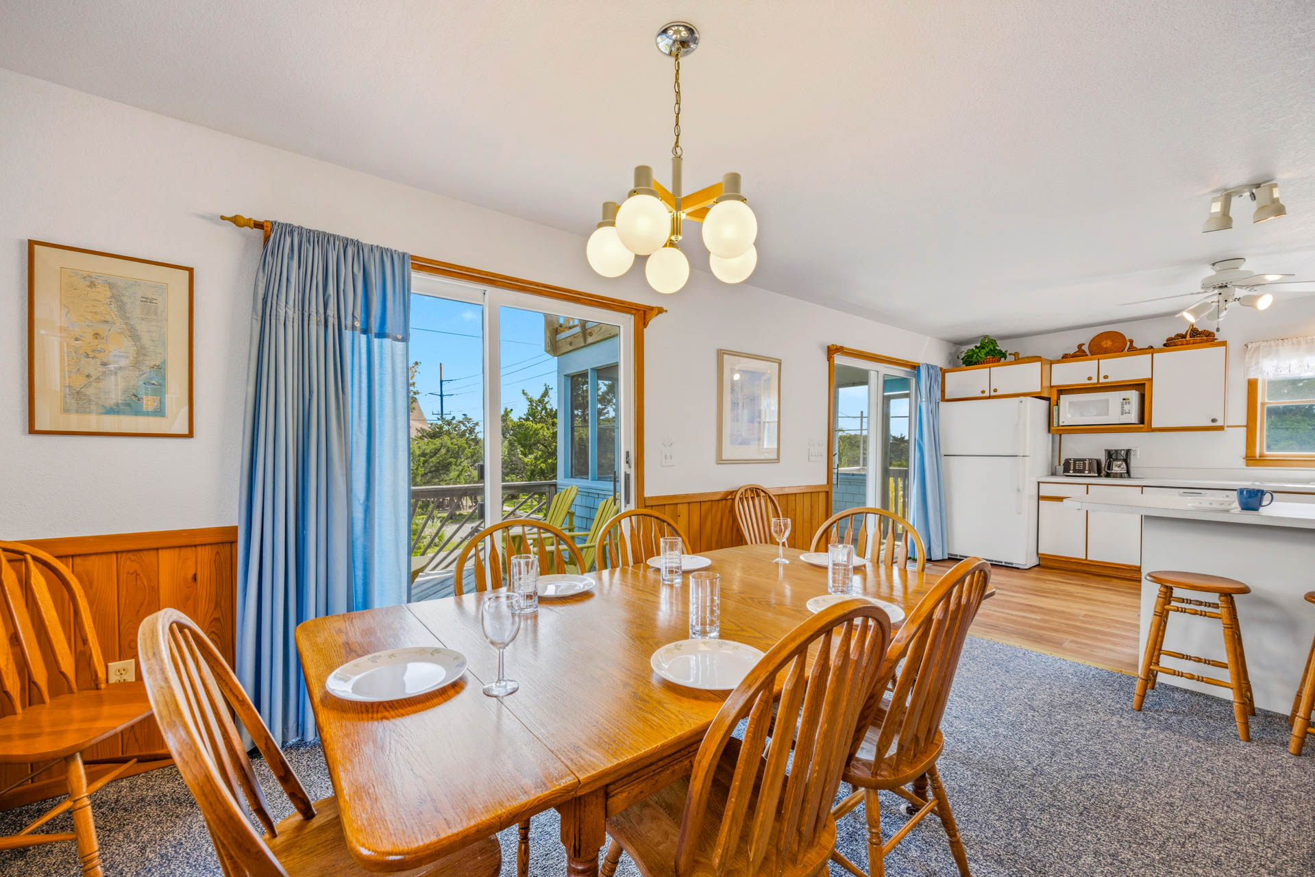 Surf Or Sound Realty 1252 Tern Inn Dining Area 1