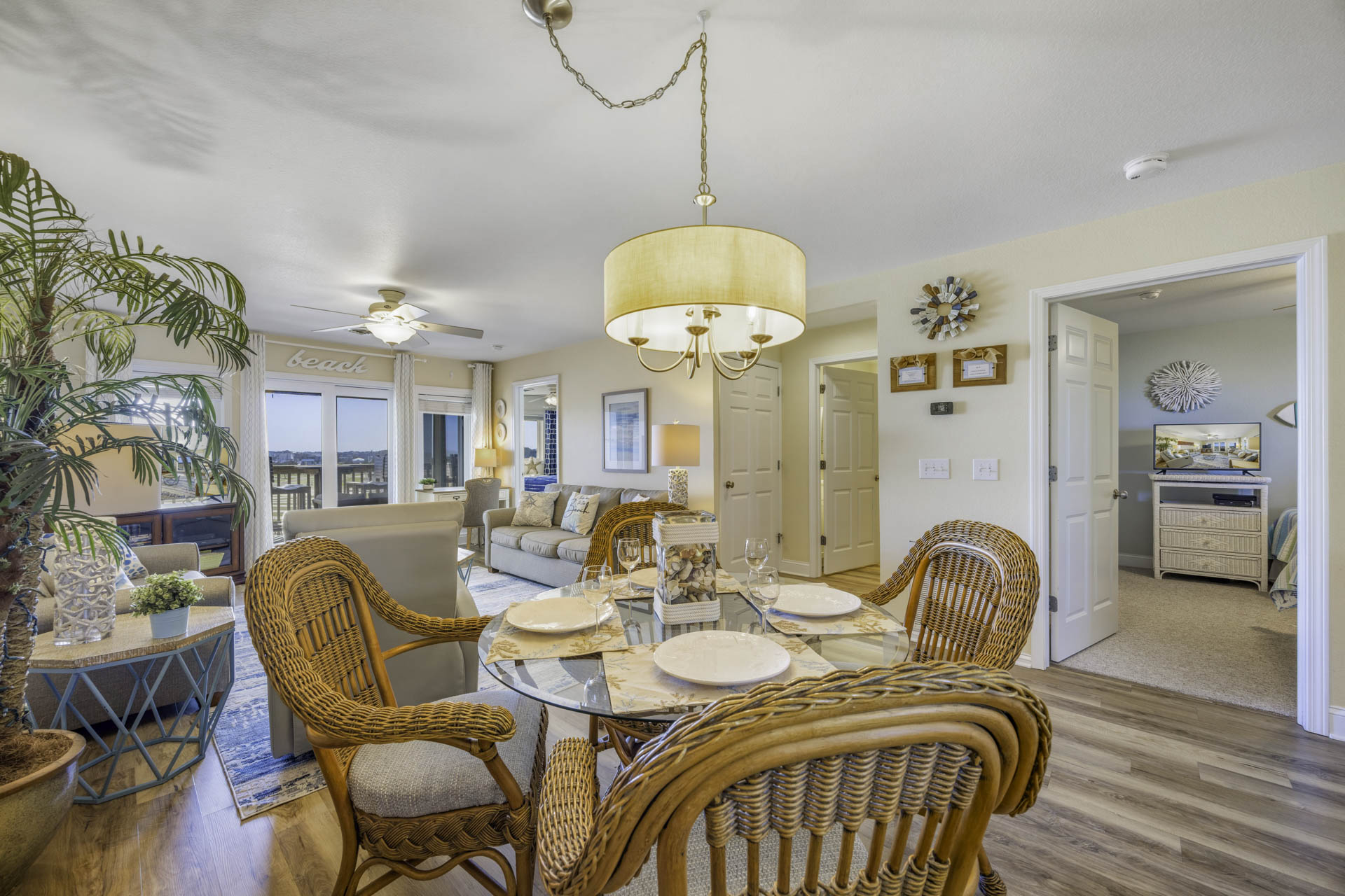 Surf Or Sound Realty 582 Top Notch Dining Area 1