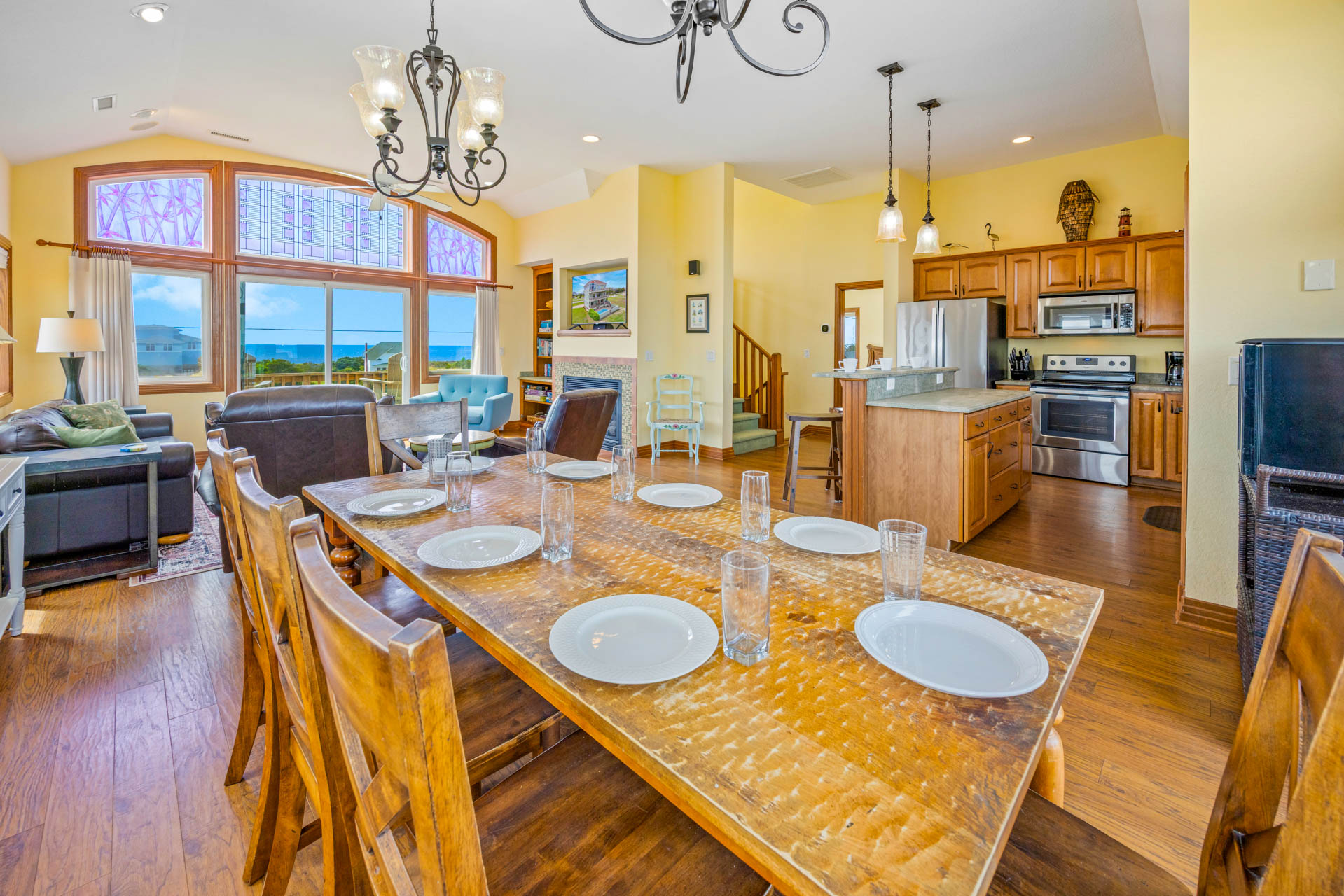 Surf Or Sound Realty 877 The People Sanctuary Dining Area 3