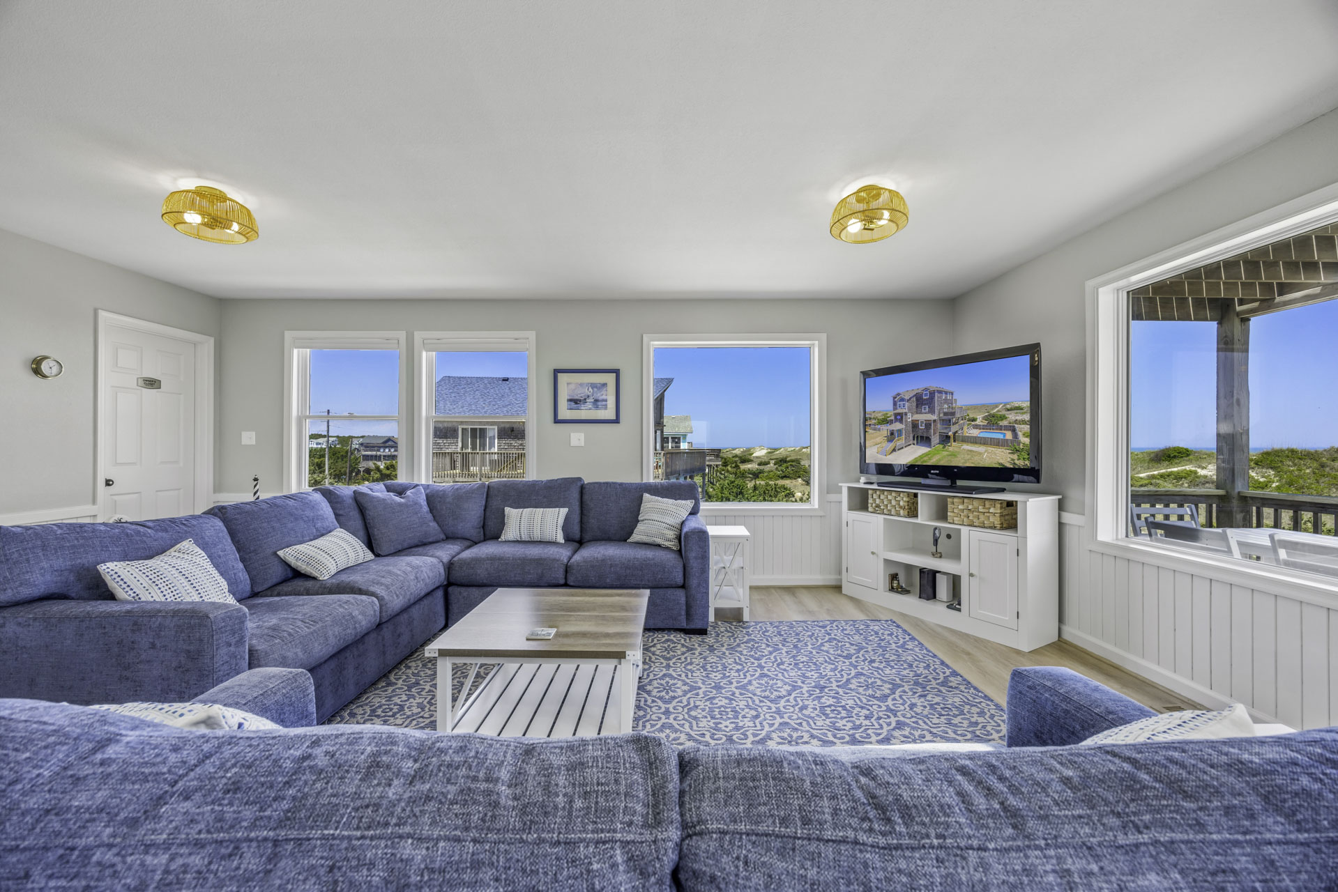 Surf Or Sound Realty 85 Suntana Great Room 3