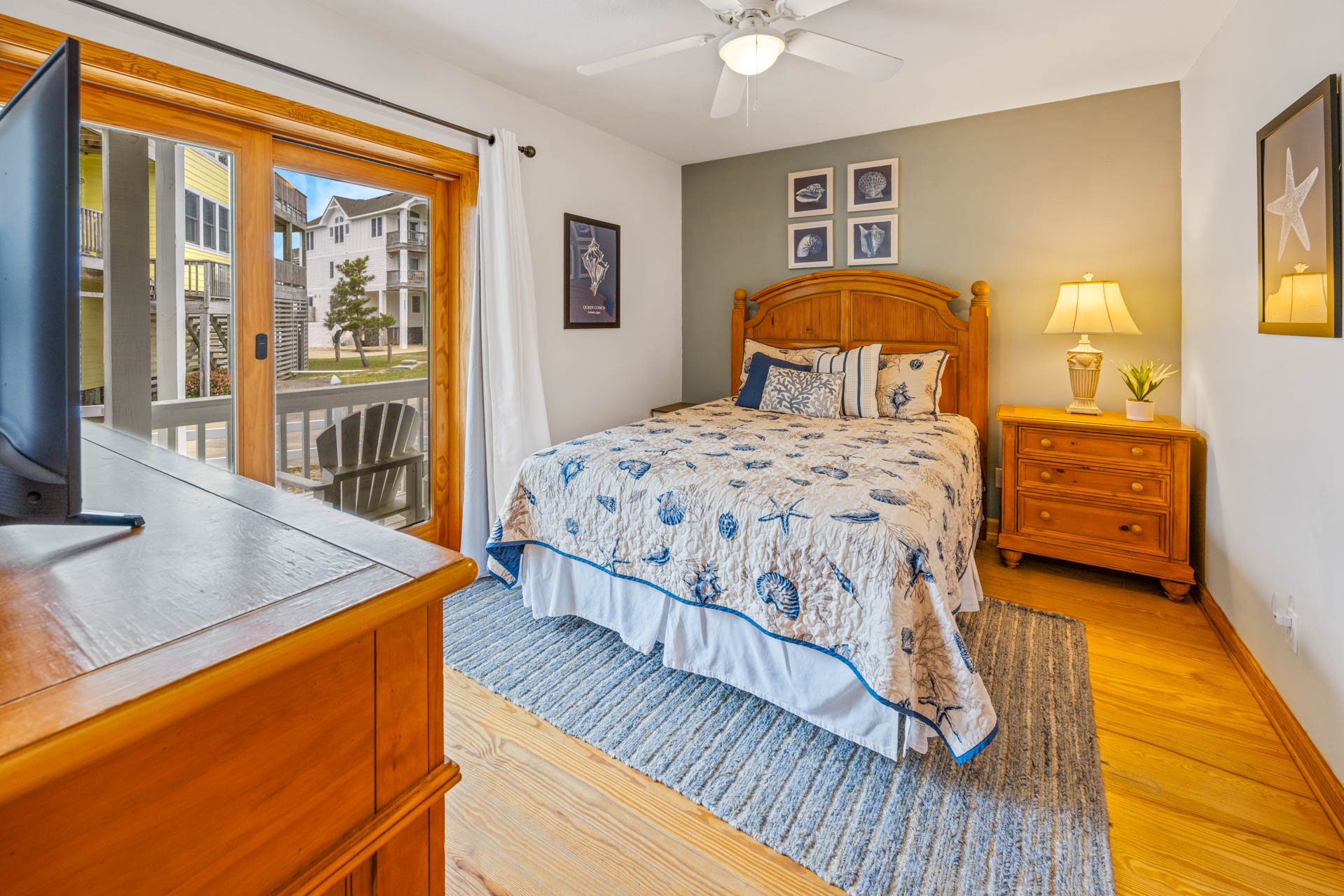 Surf Or Sound Realty 638 The Hatteras House Bedroom 3 1