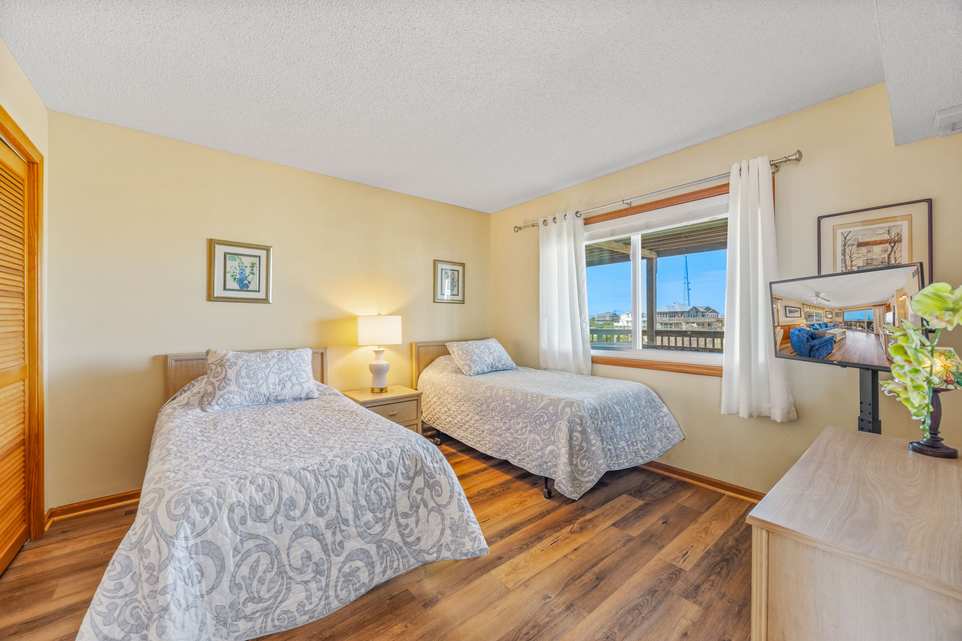 Surf Or Sound Realty 1048 Sea Site Heights Bedroom 2 1