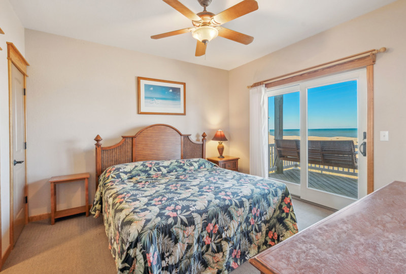 Marooned 893 Surf or Sound