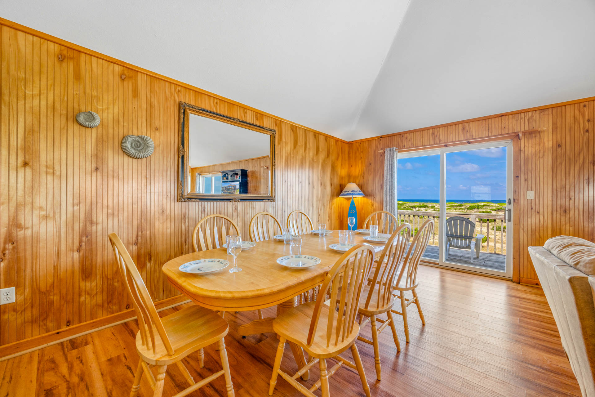 Surf Or Sound Realty 706 Beach Play Dining Area 4