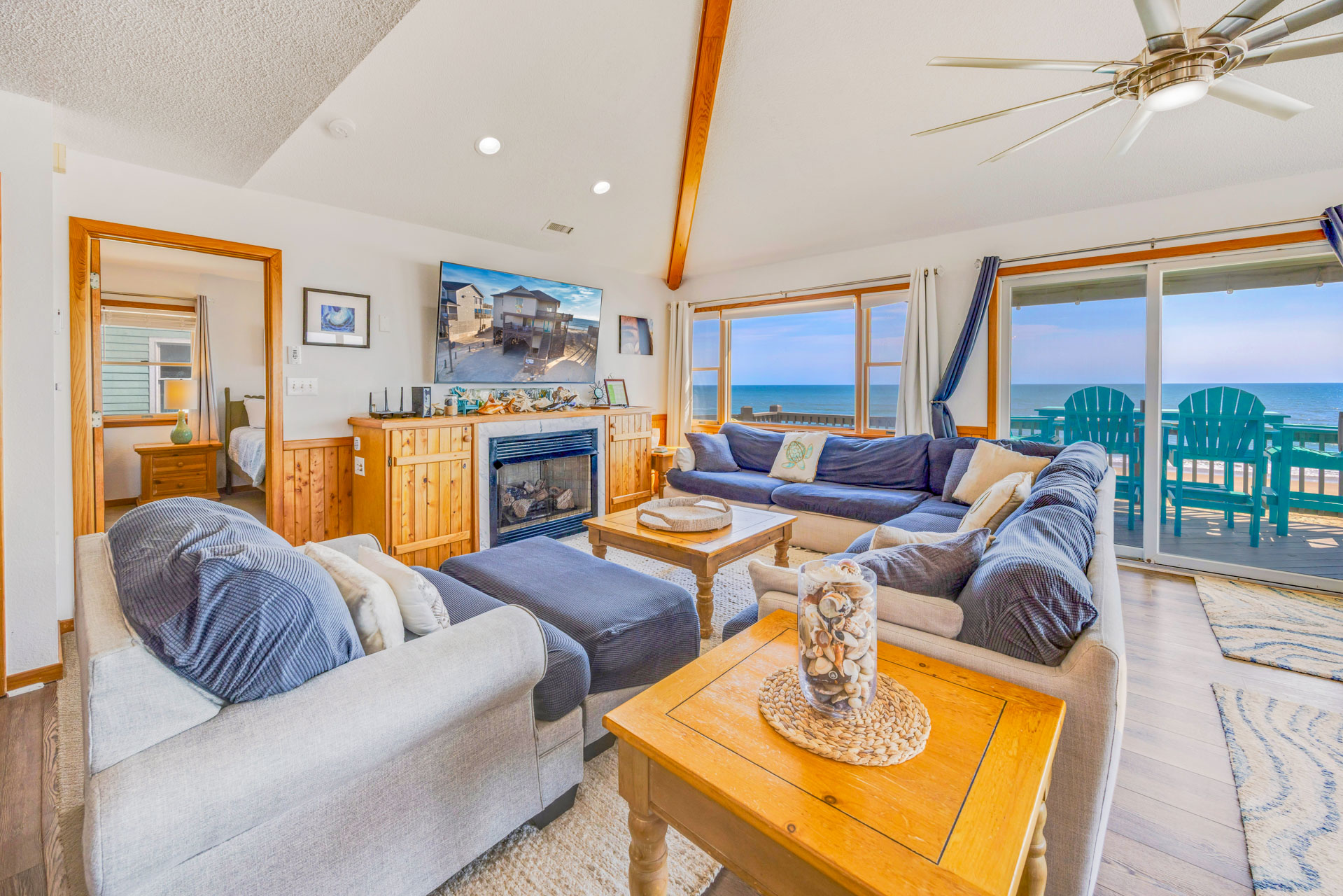 Surf Or Sound Realty 637 Dream Come True II Great Room 3
