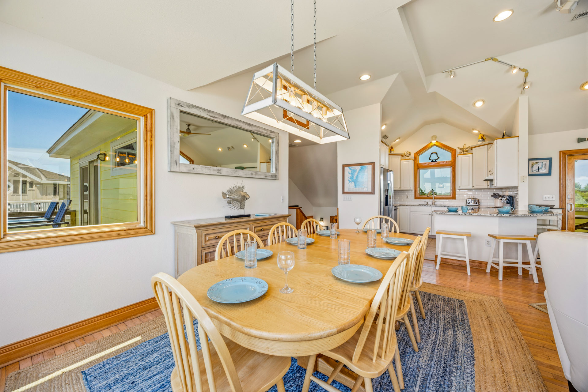Surf Or Sound Realty 1256 X Marks The Spot Dining Area 5