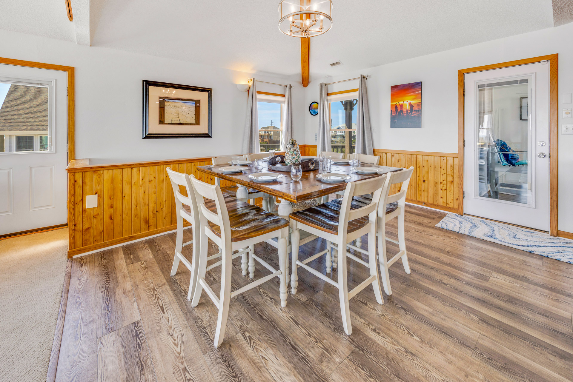 Surf Or Sound Realty 637 Dream Come True II Dining Area 2