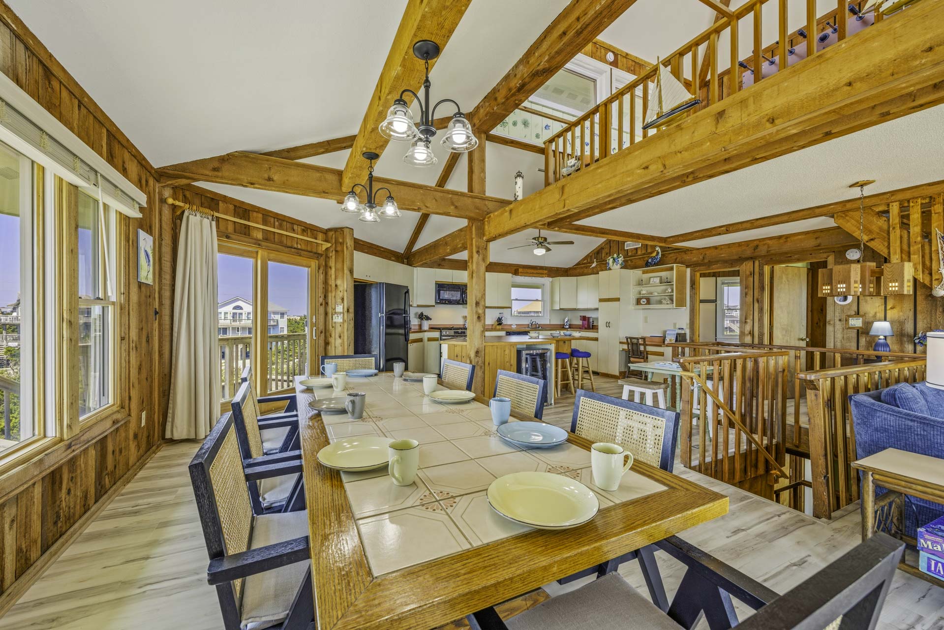 Surf Or Sound Realty 1222 Beachfront Bliss Dining Area 1