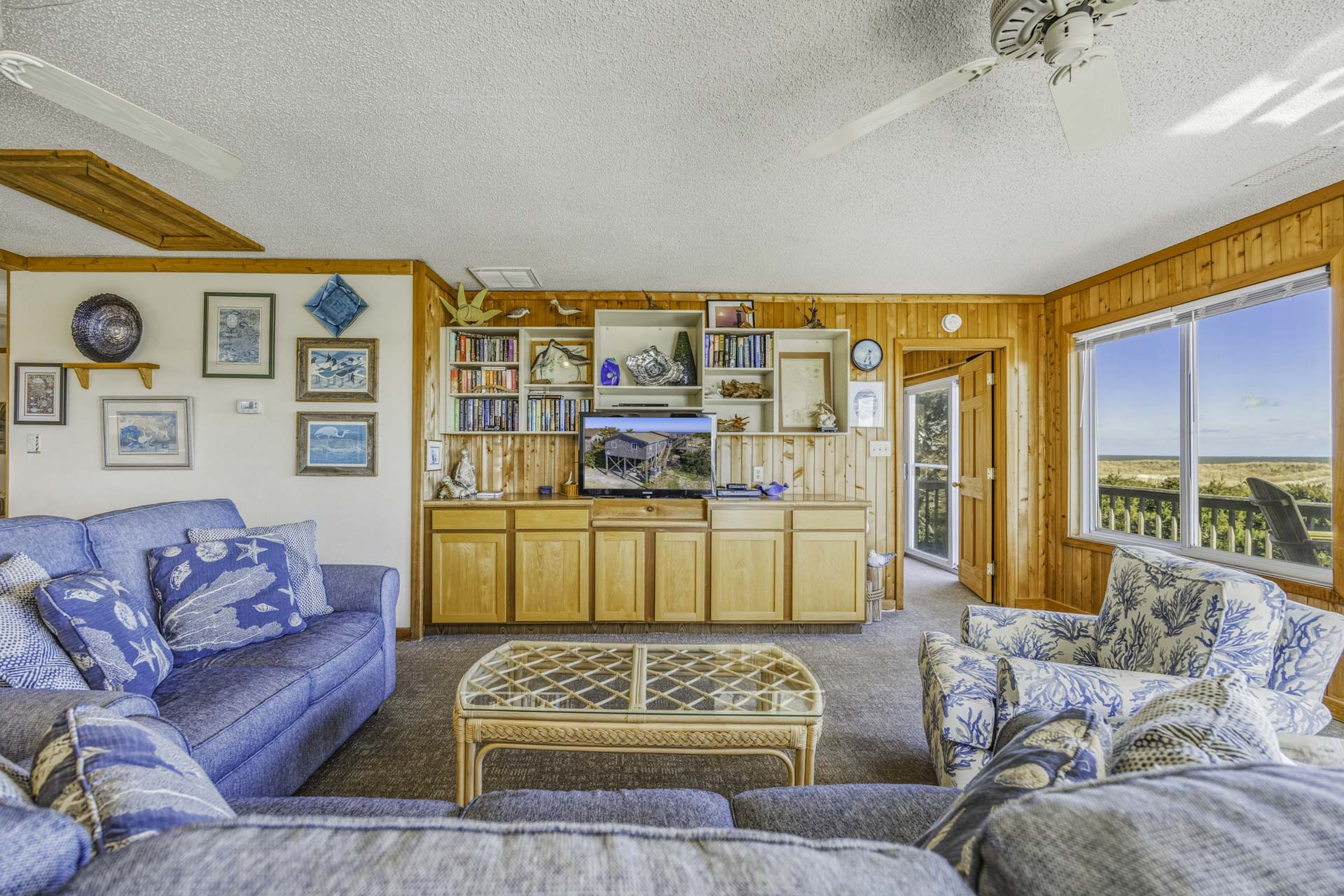 Surf Or Sound Realty 15 Driftwood Great Room 5