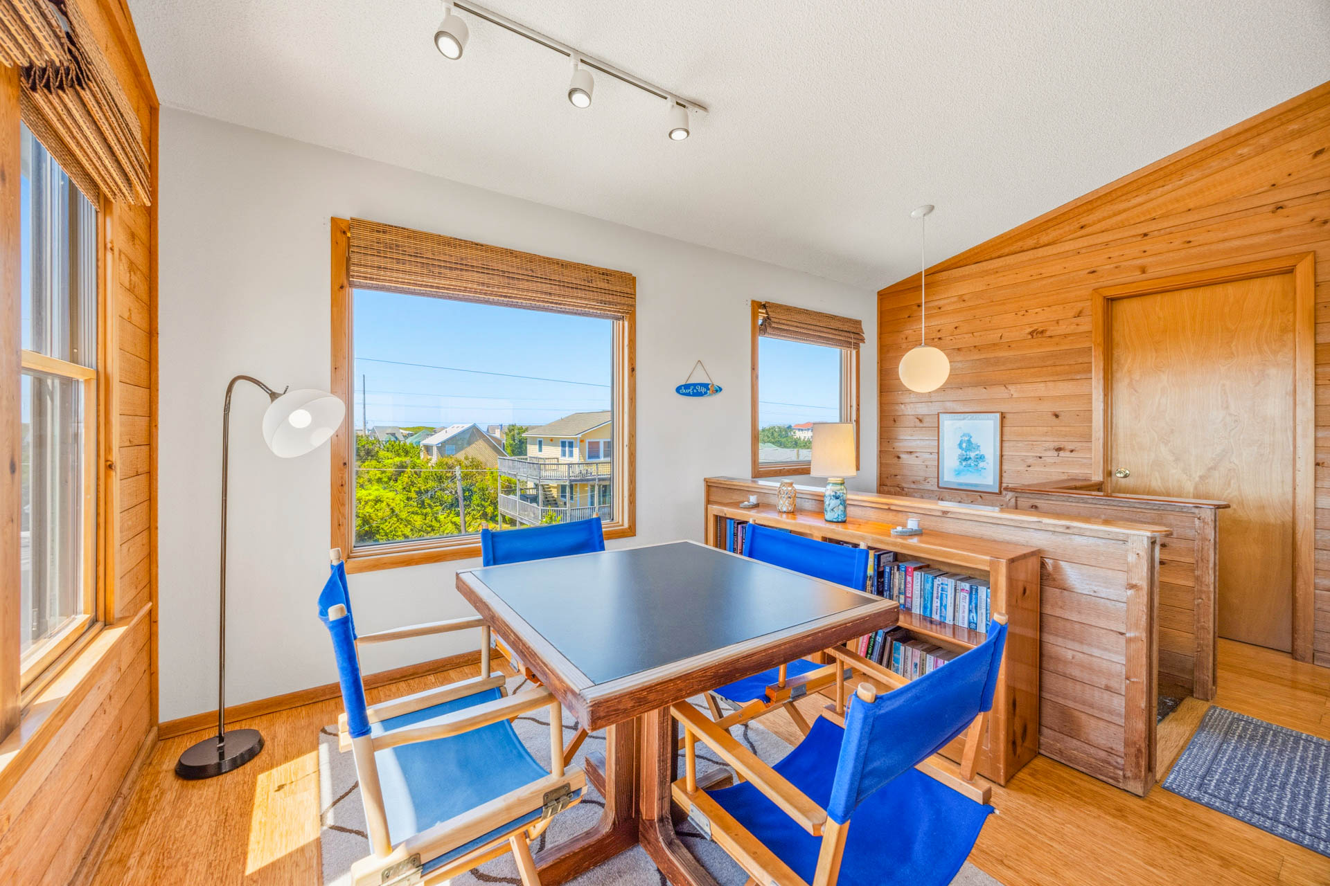 Surf Or Sound Realty 41 Big Sky Sitting Area 1