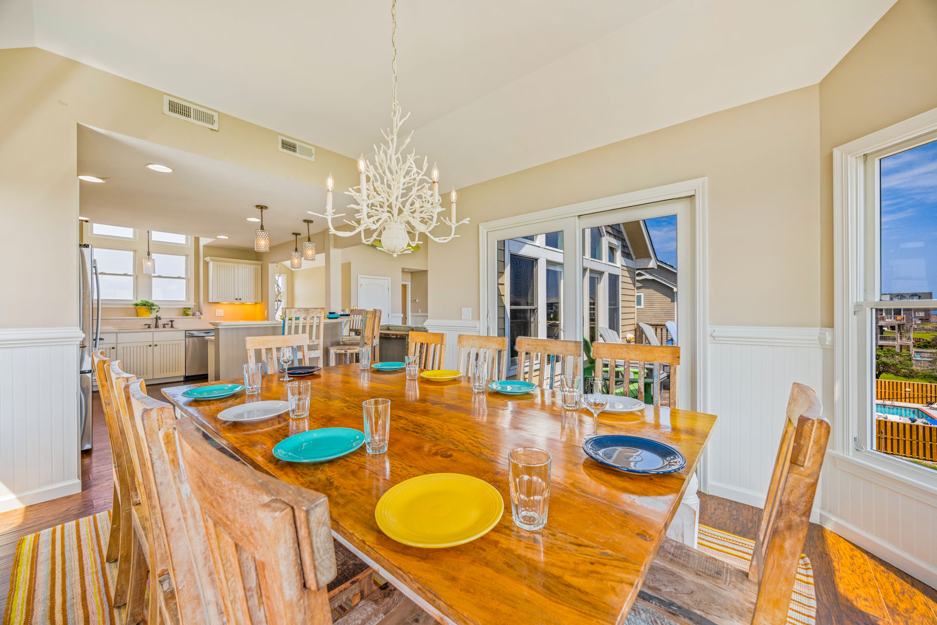 Surf Or Sound Realty 734 Hi View Dining Area 3