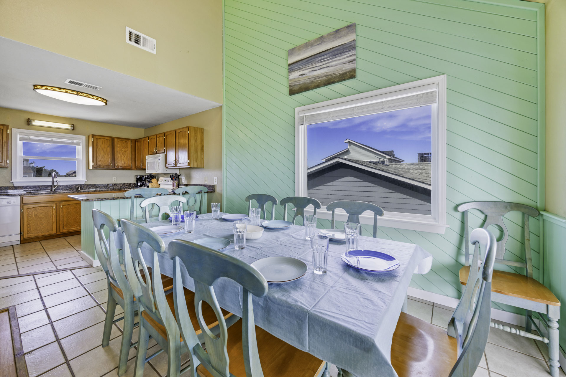 Surf Or Sound Realty 281 Paradise Found Dining Area 1