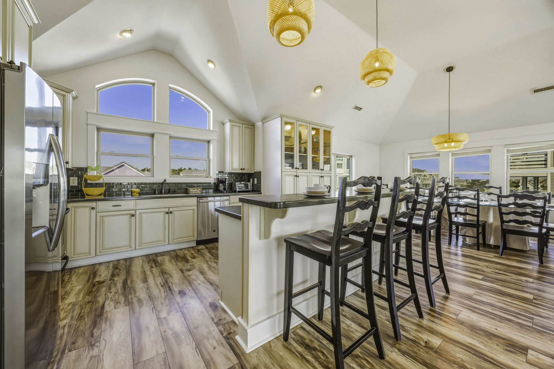 Surf Or Sound Realty 1156 Lemonade Kitchen 4