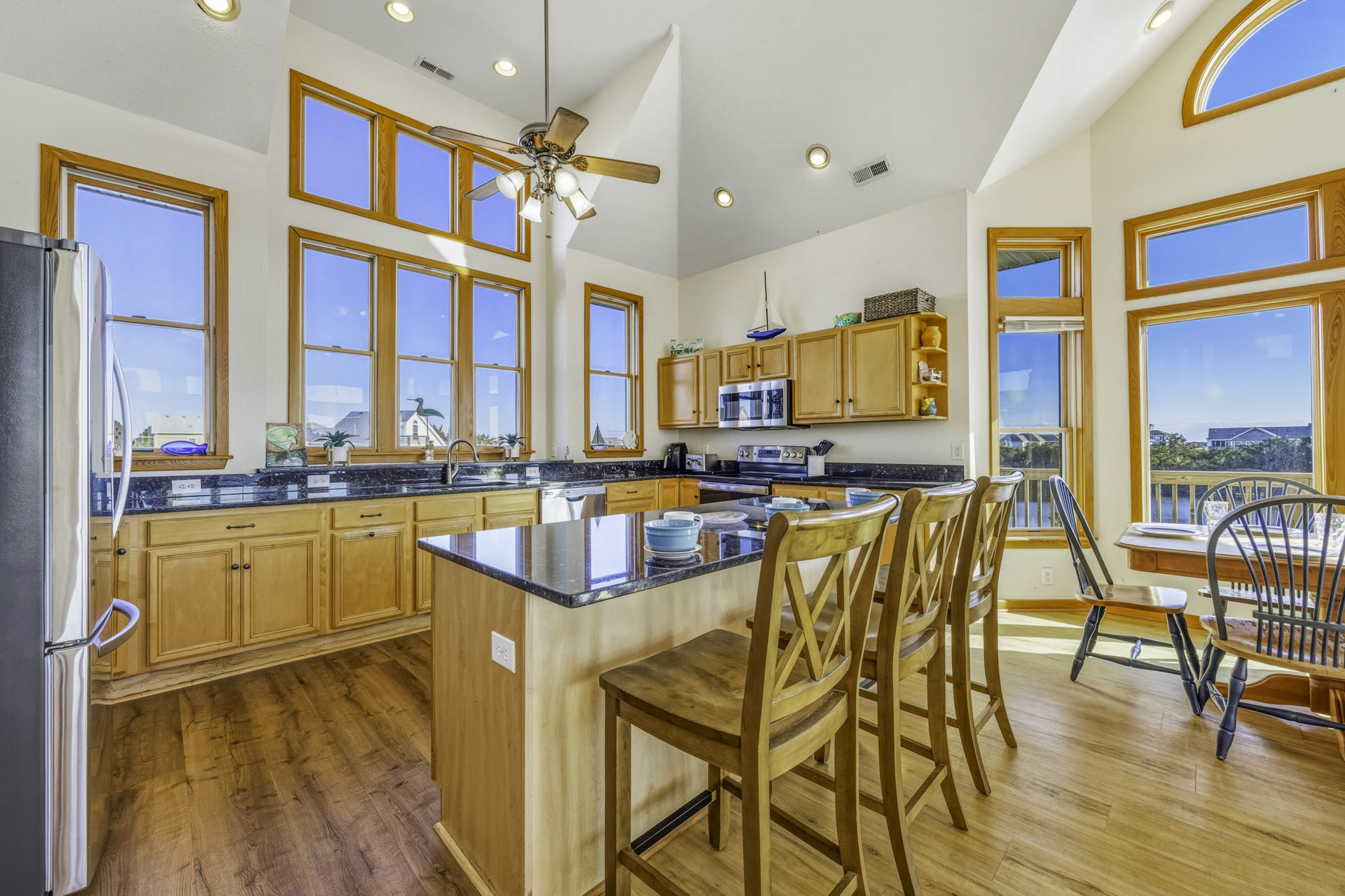 Surf Or Sound Realty 336 Kokomo Kitchen 6