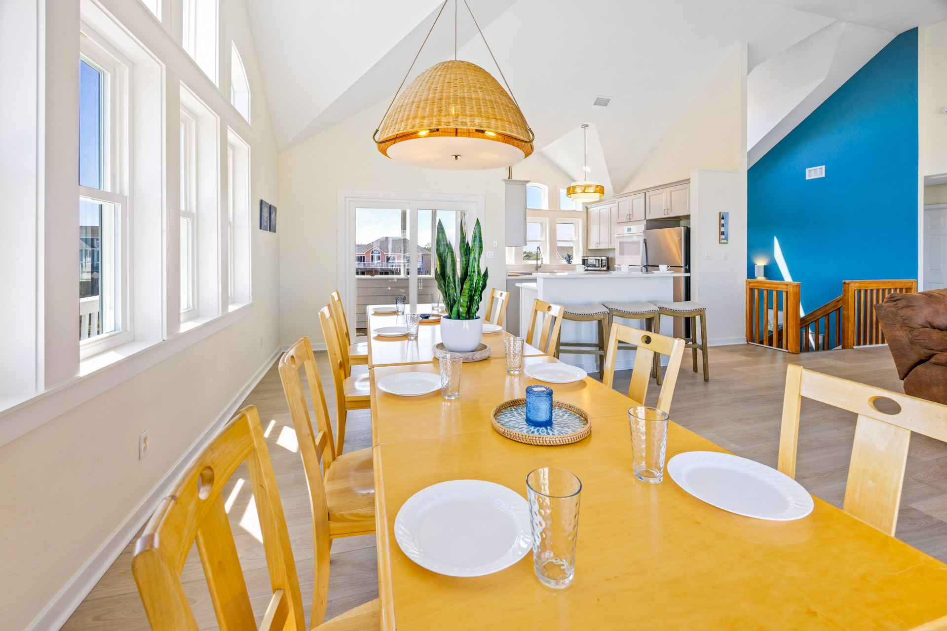Surf Or Sound Realty 330 Legasea Dining Area 2