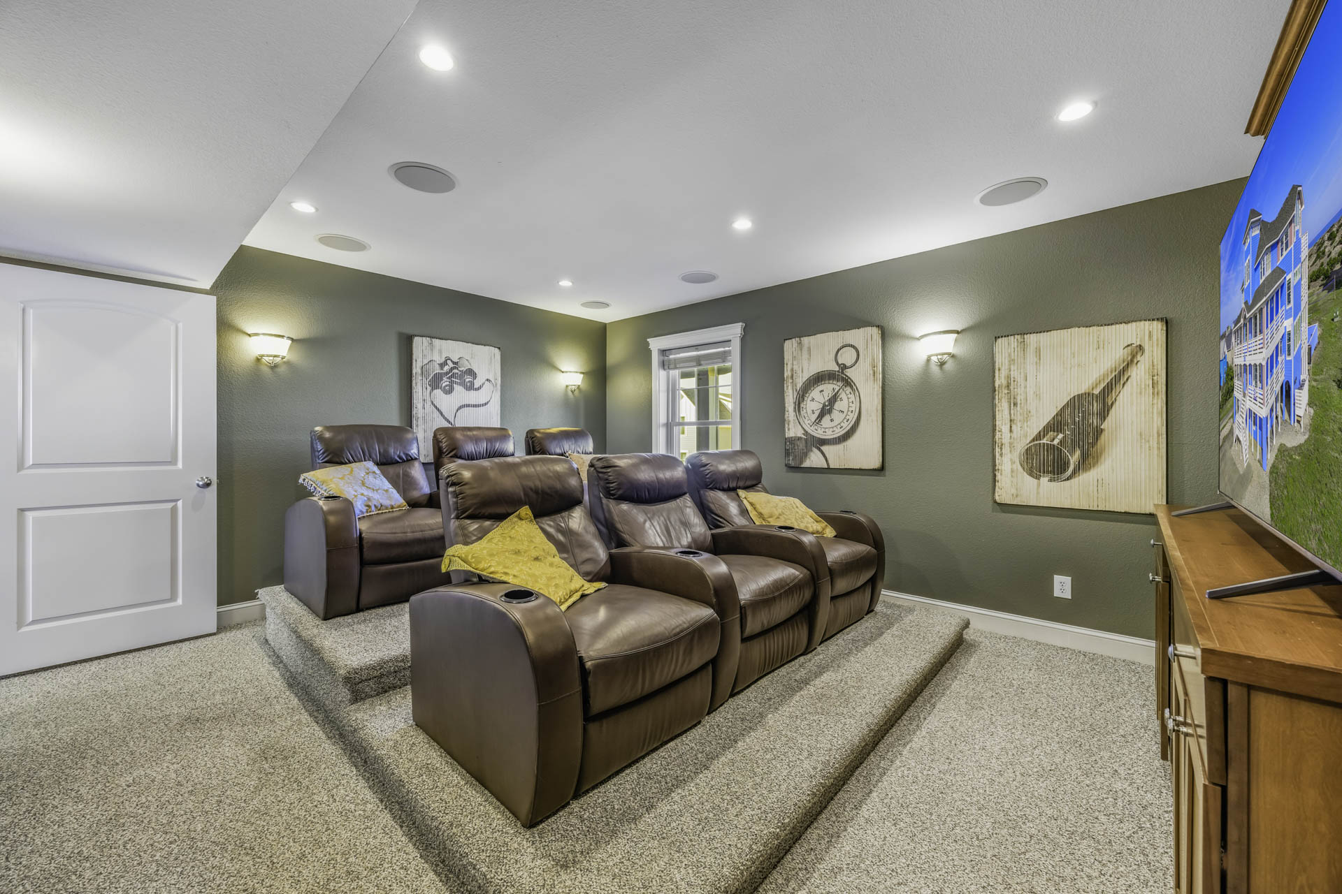 Surf Or Sound Realty 564 High Seas Theater Room 2