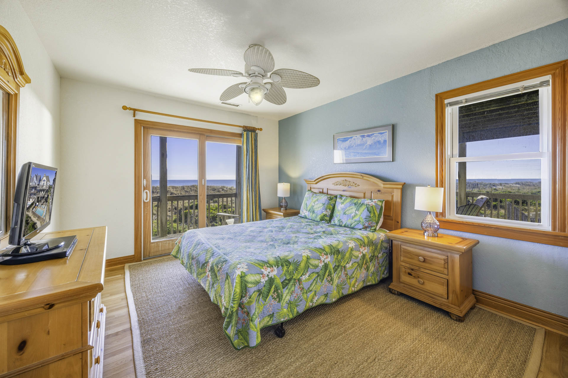 Surf Or Sound Realty 812 Lucille's Board Shack Bedroom 4 1