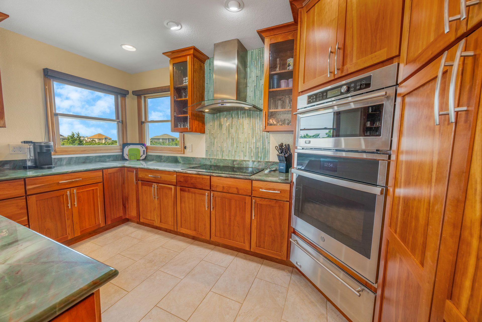 Surf Or Sound Realty 1207 About Time Kitchen 4