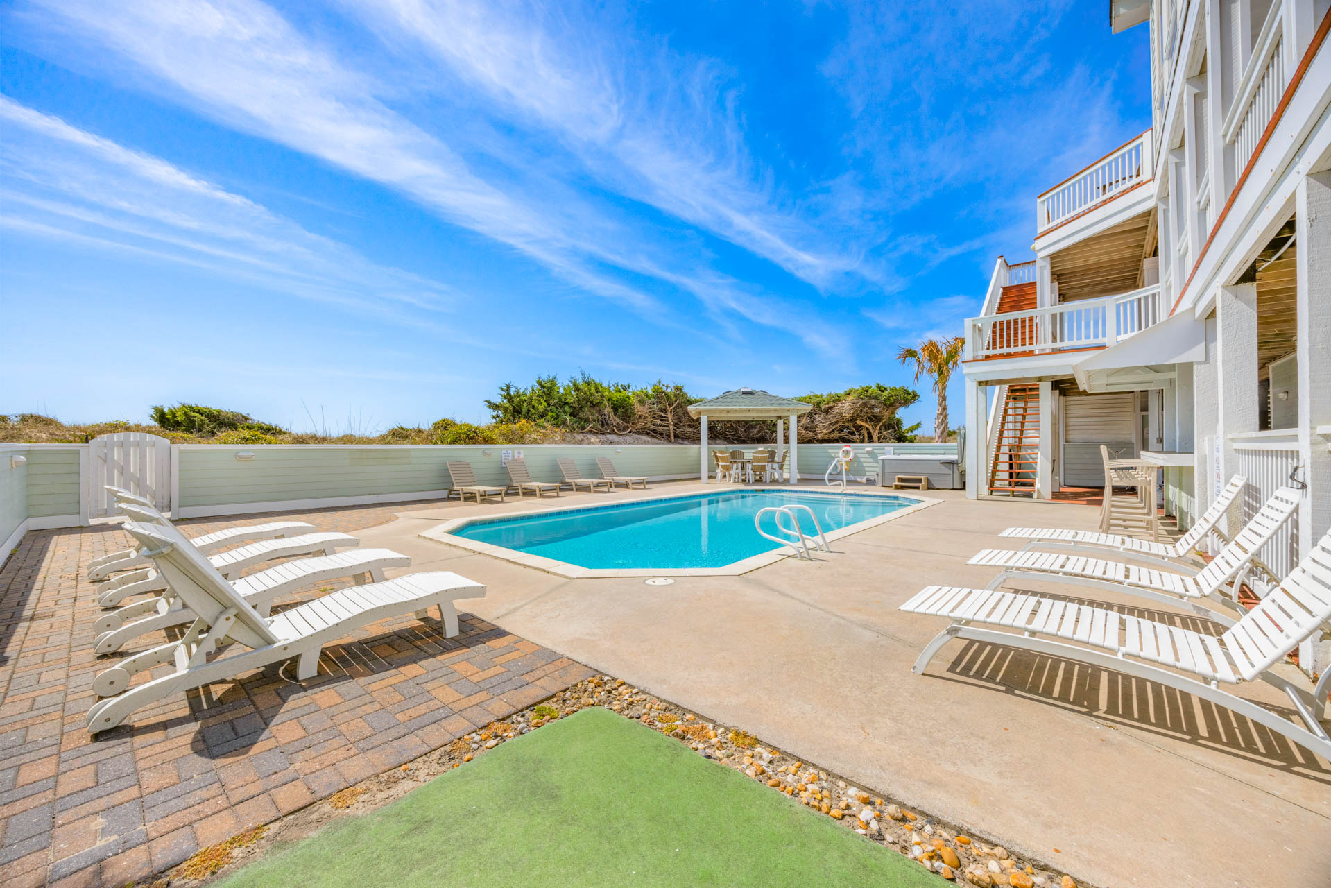 Surf Or Sound Realty 1126 Splash Landing Pool Area 5