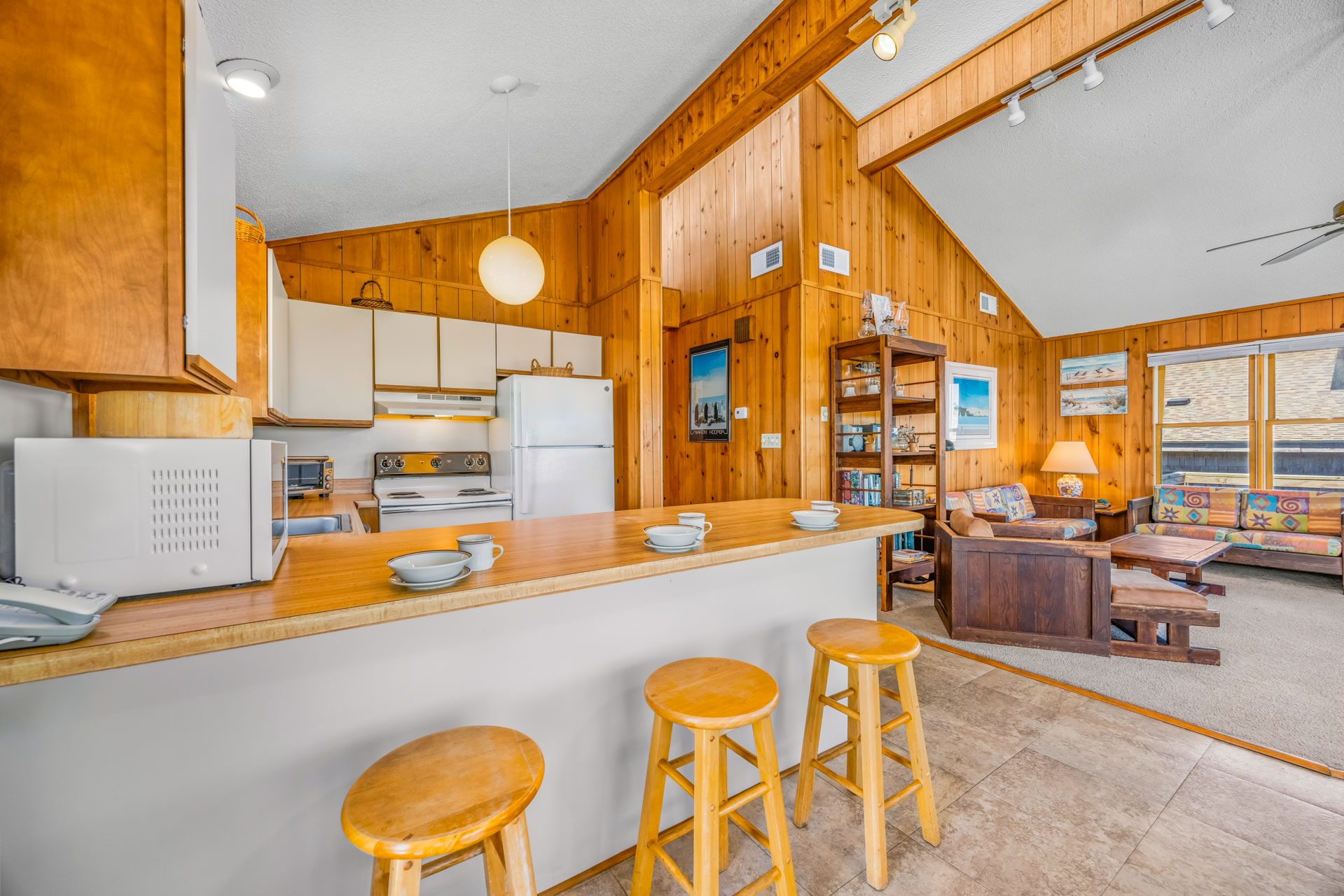 Surf Or Sound Realty 134 Aquarius Kitchen 1