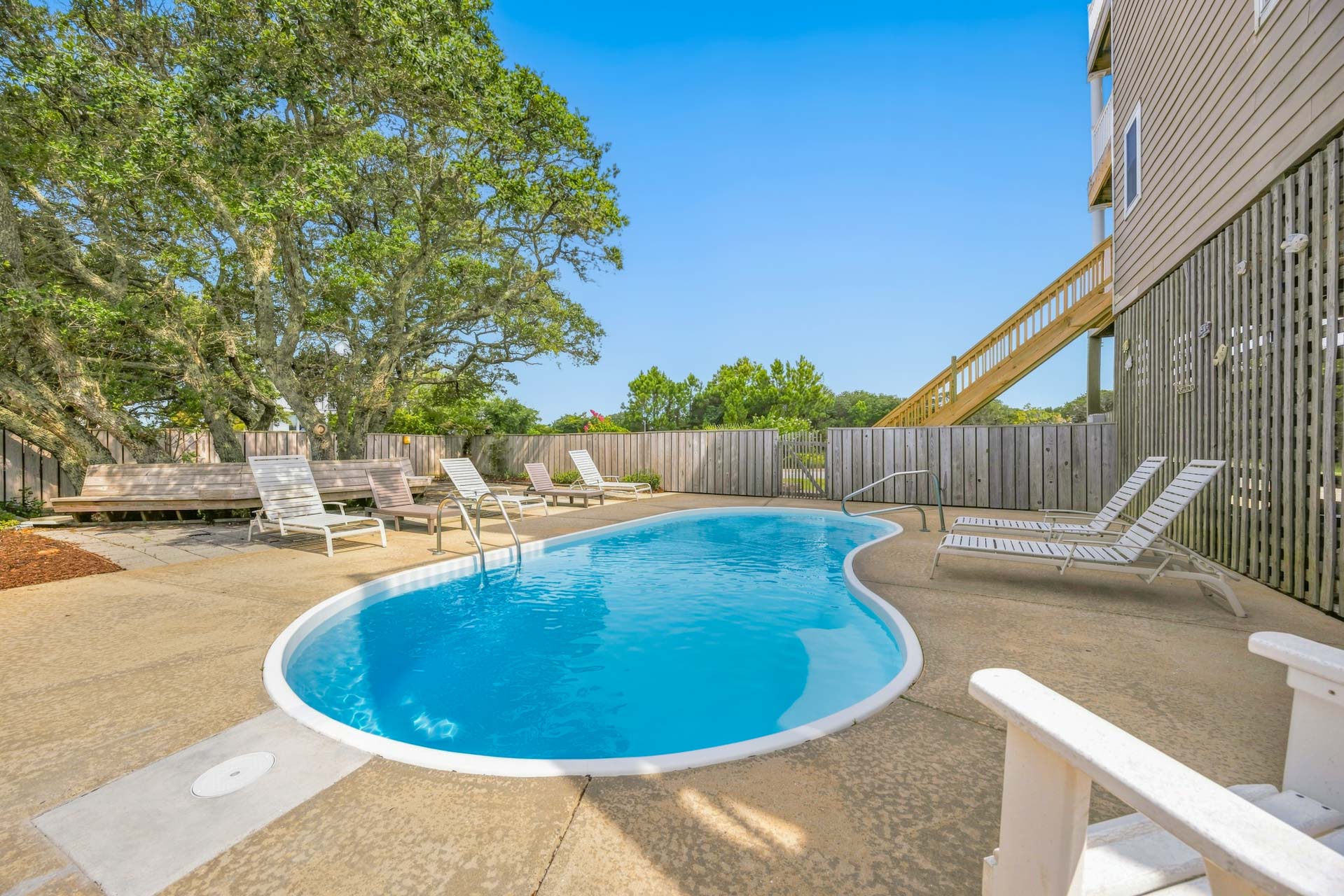 Surf Or Sound Realty 1255 Villa Dolce Vita Pool Area 1
