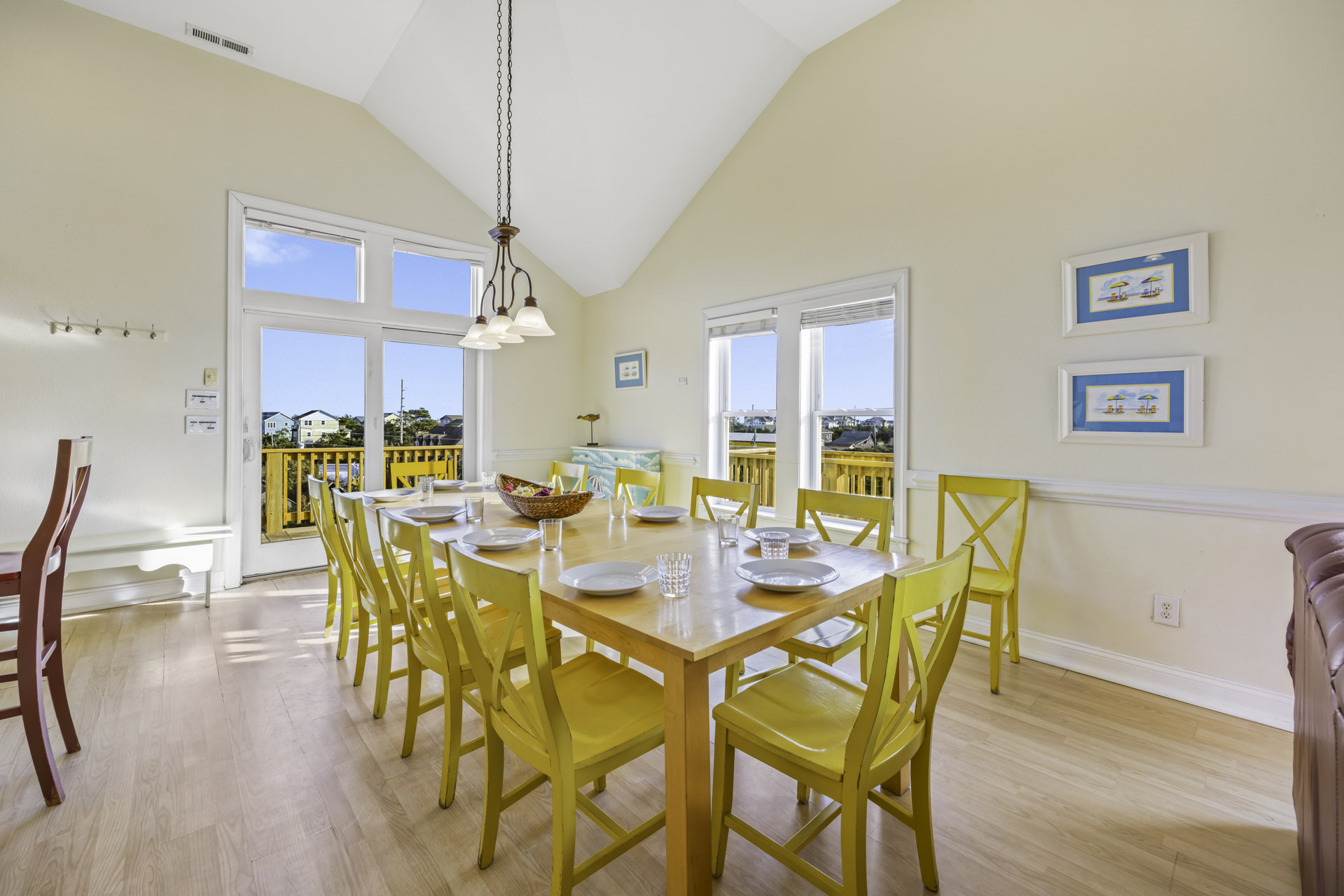 Surf Or Sound Realty 687 The Scotch Retreat Dining Area 1