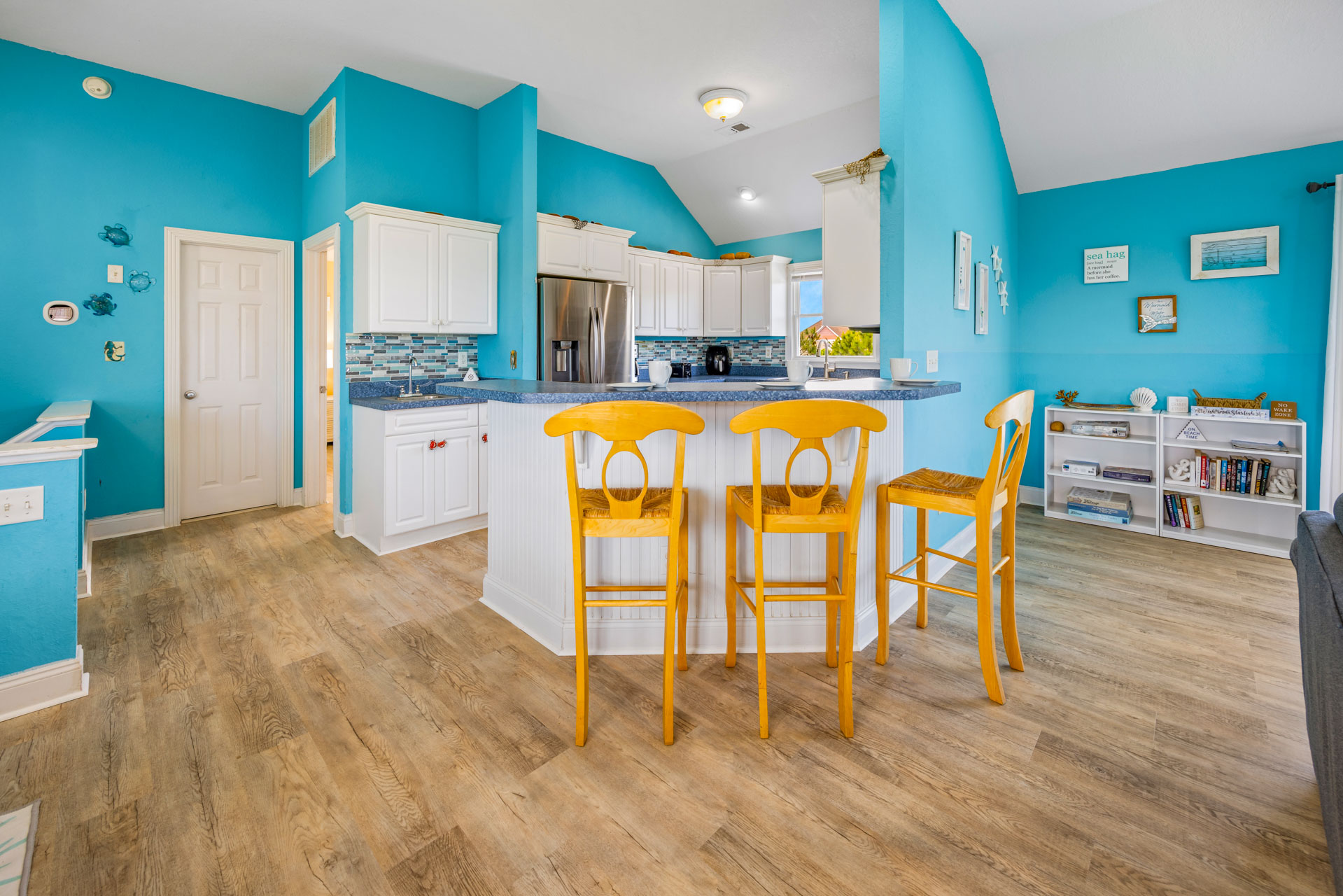 Surf Or Sound Realty 452 Isle Be Breezy Kitchen 5
