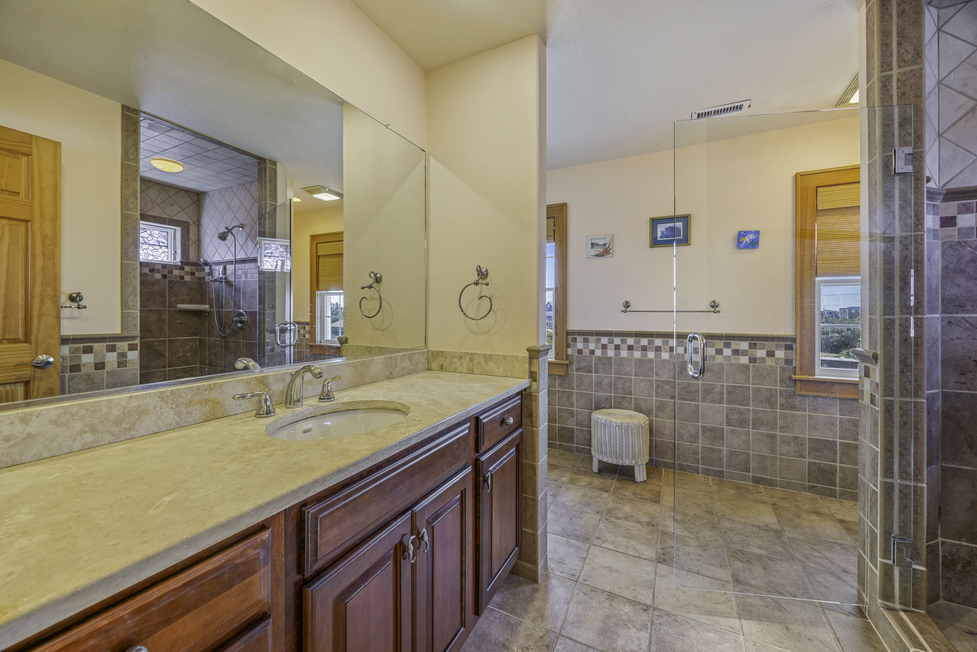 Surf Or Sound Realty 622 Sea Lady II Bedroom 1 3