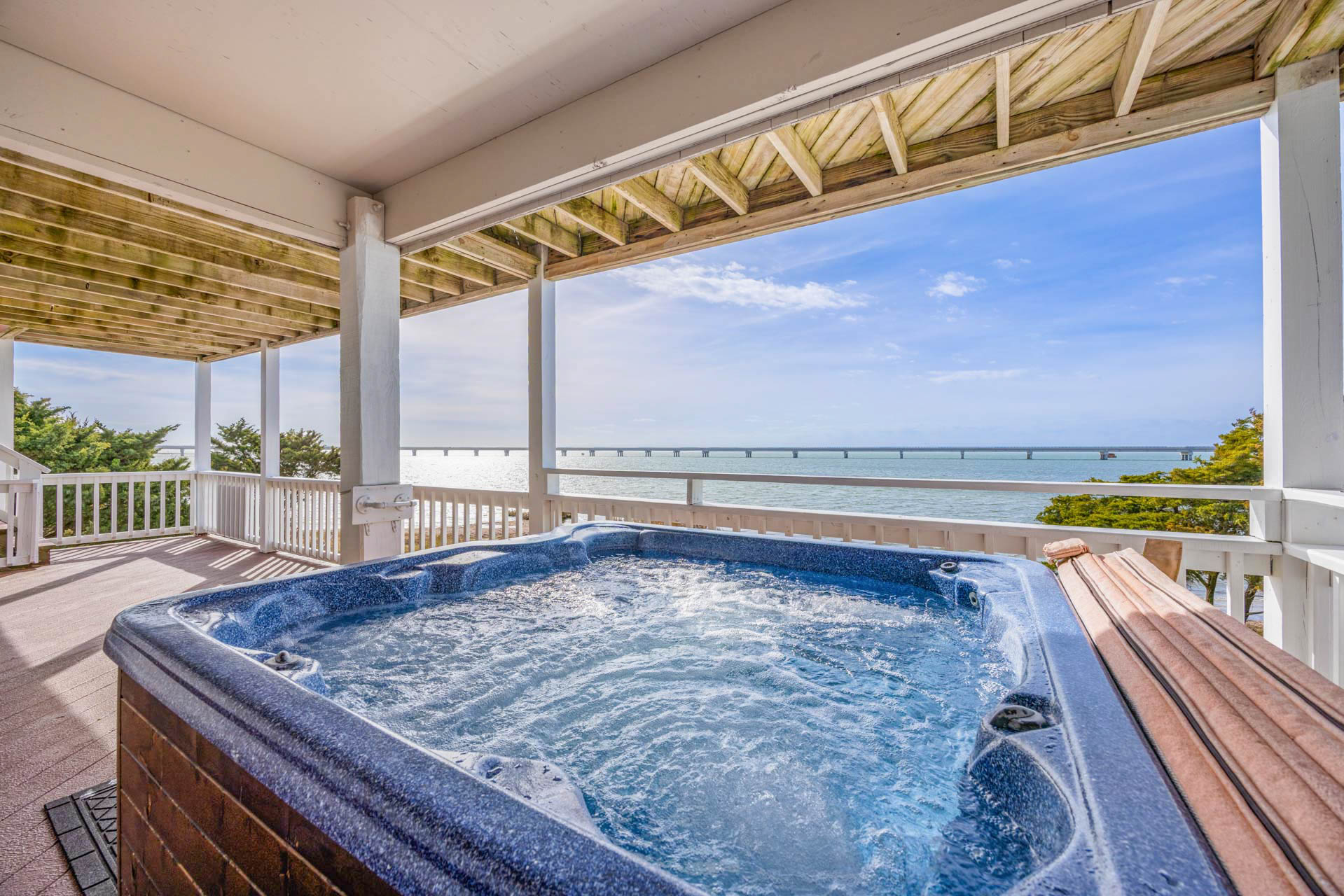 Surf Or Sound Realty 278 2Nd Wind Hot Tub