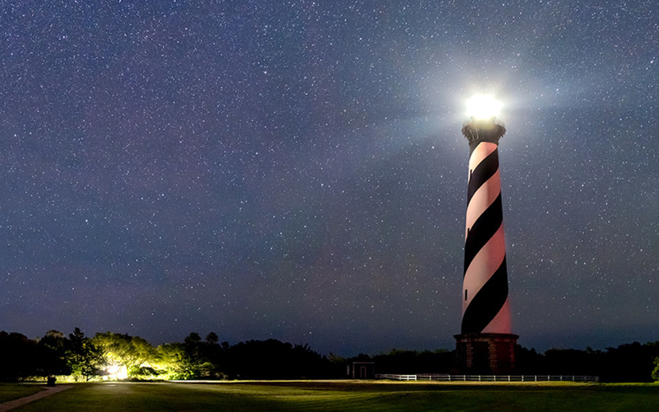 Experiences Page Attractions Lighthouse Night 800X540 165K (3)