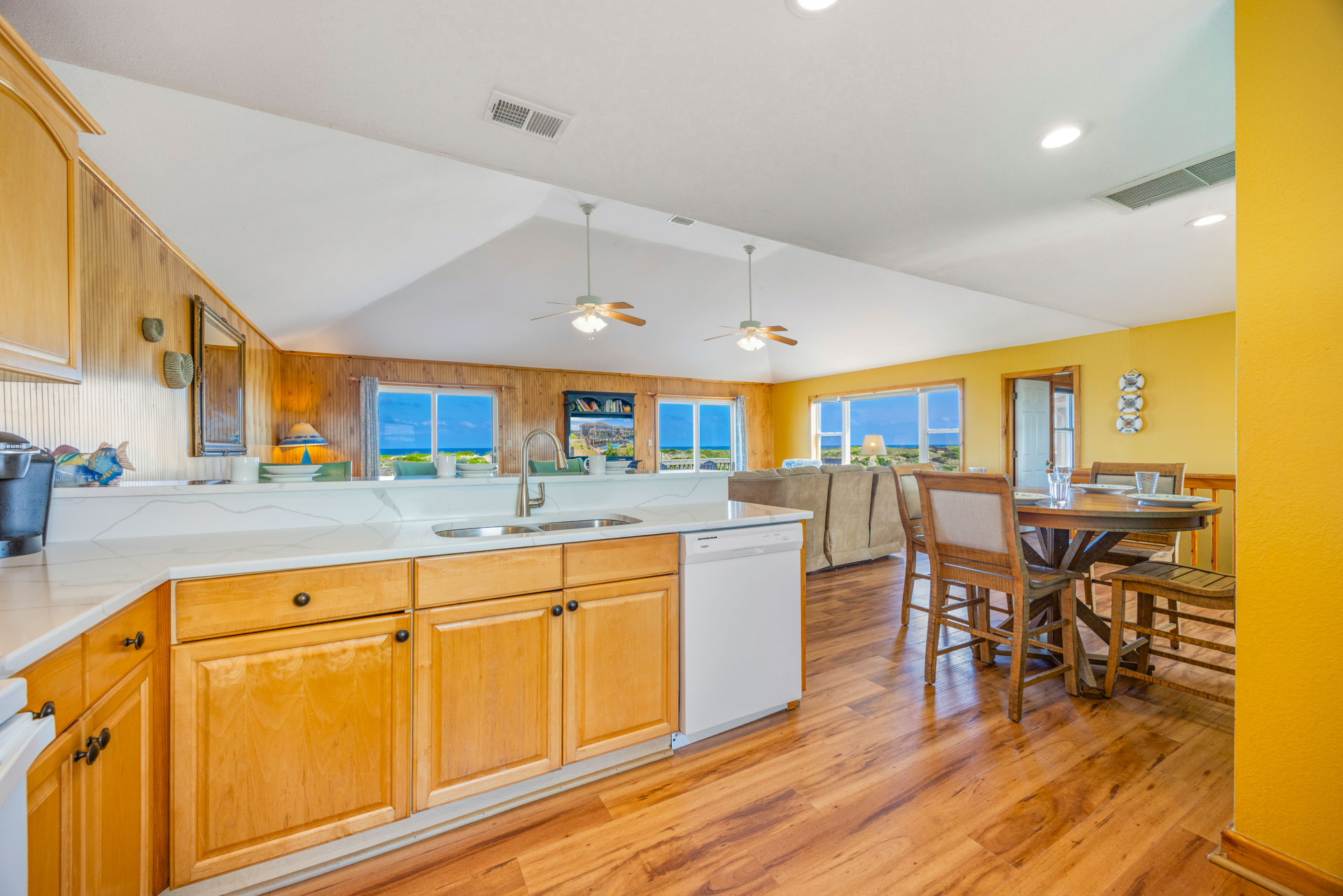Surf Or Sound Realty 706 Beach Play Kitchen 3
