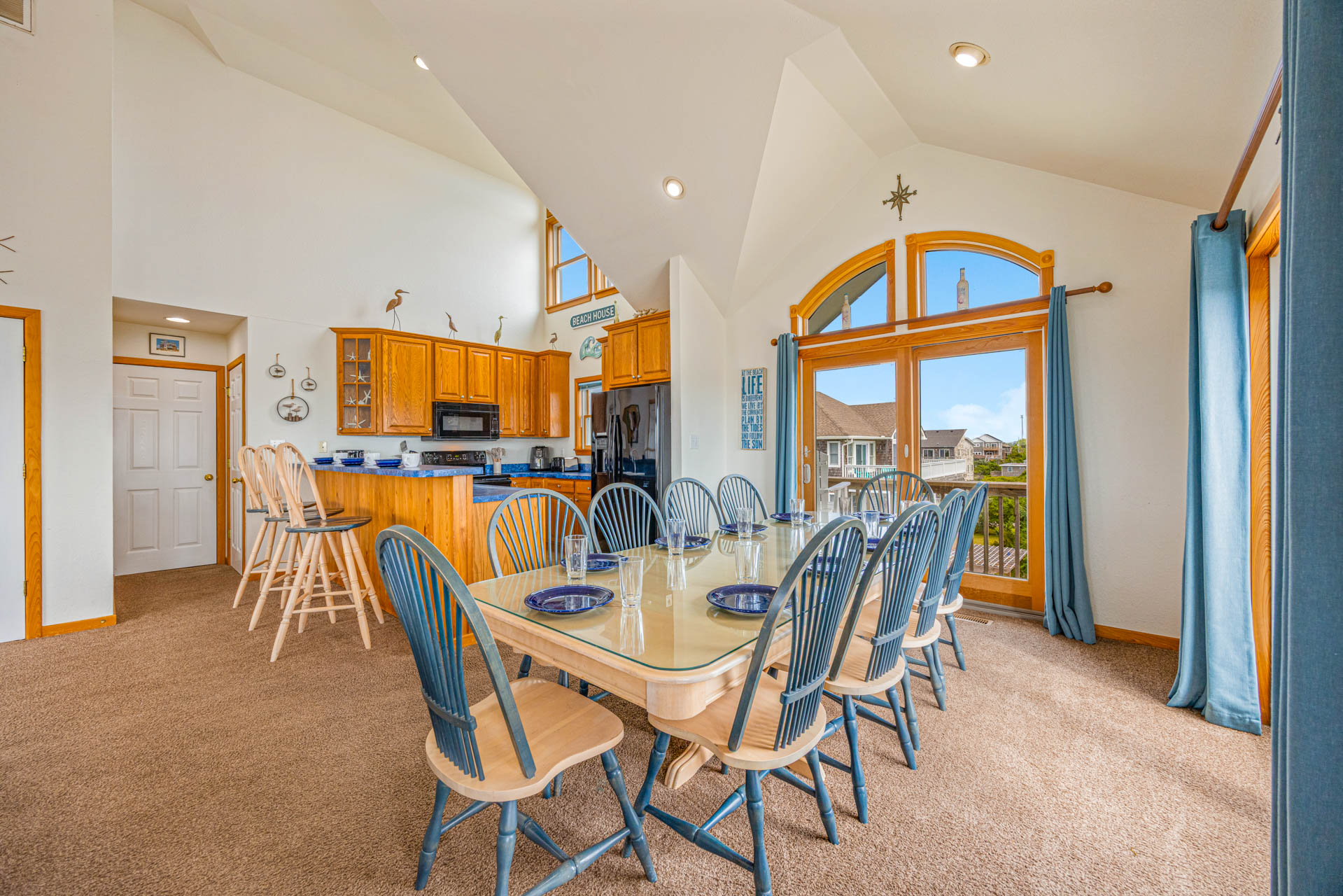 Surf Or Sound Realty 1260 Bangarang Beach House Dining Area 2