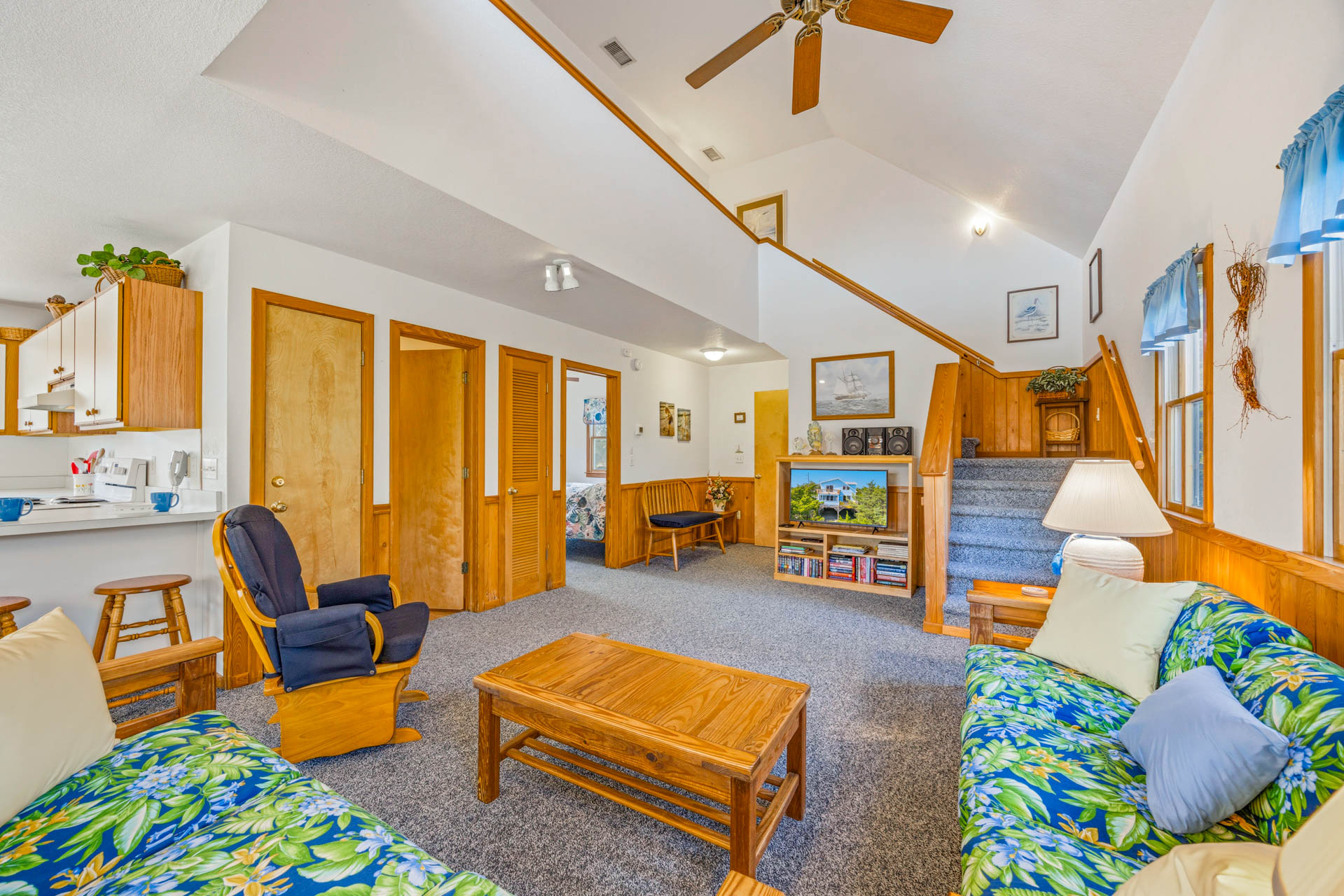Surf Or Sound Realty 1252 Tern Inn Great Room 4