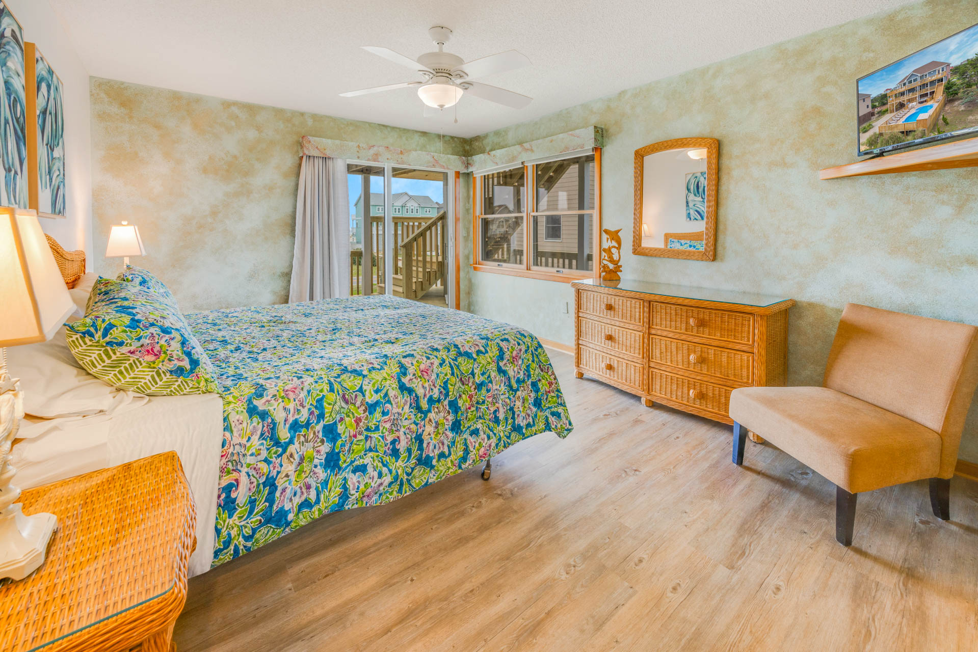 Surf Or Sound Realty 1194 Carolina Girl Bedroom 4 1